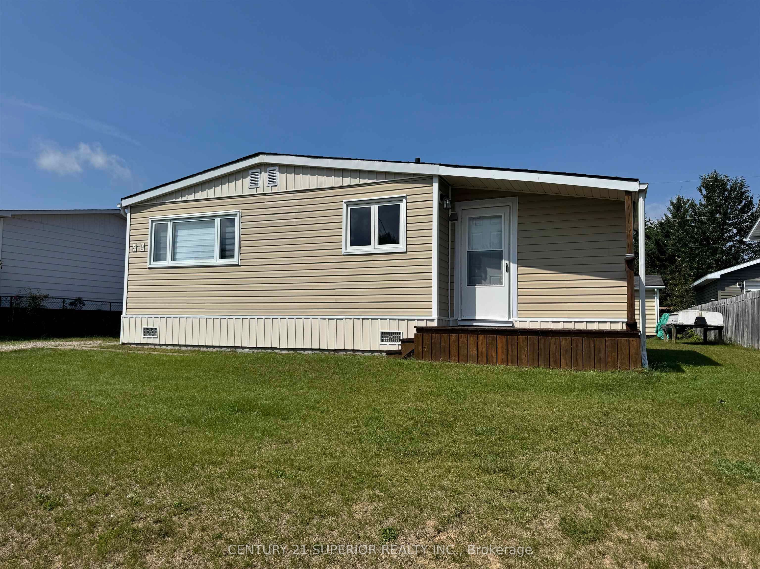 49 Otter Ave, Manitouwadge, ON P0T 2C0 photo 2