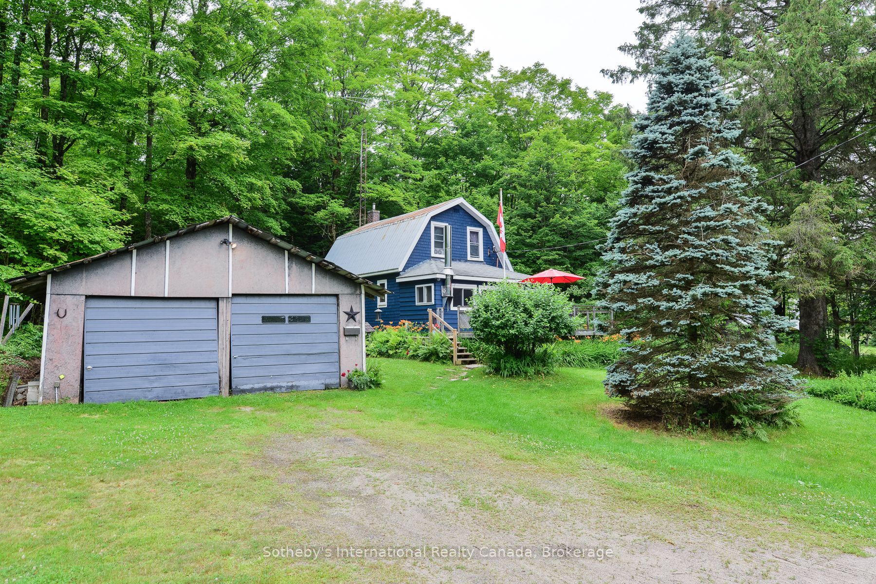 1079 Hewlitt Road, Muskoka Lakes, ON P1L 1X4 photo 3