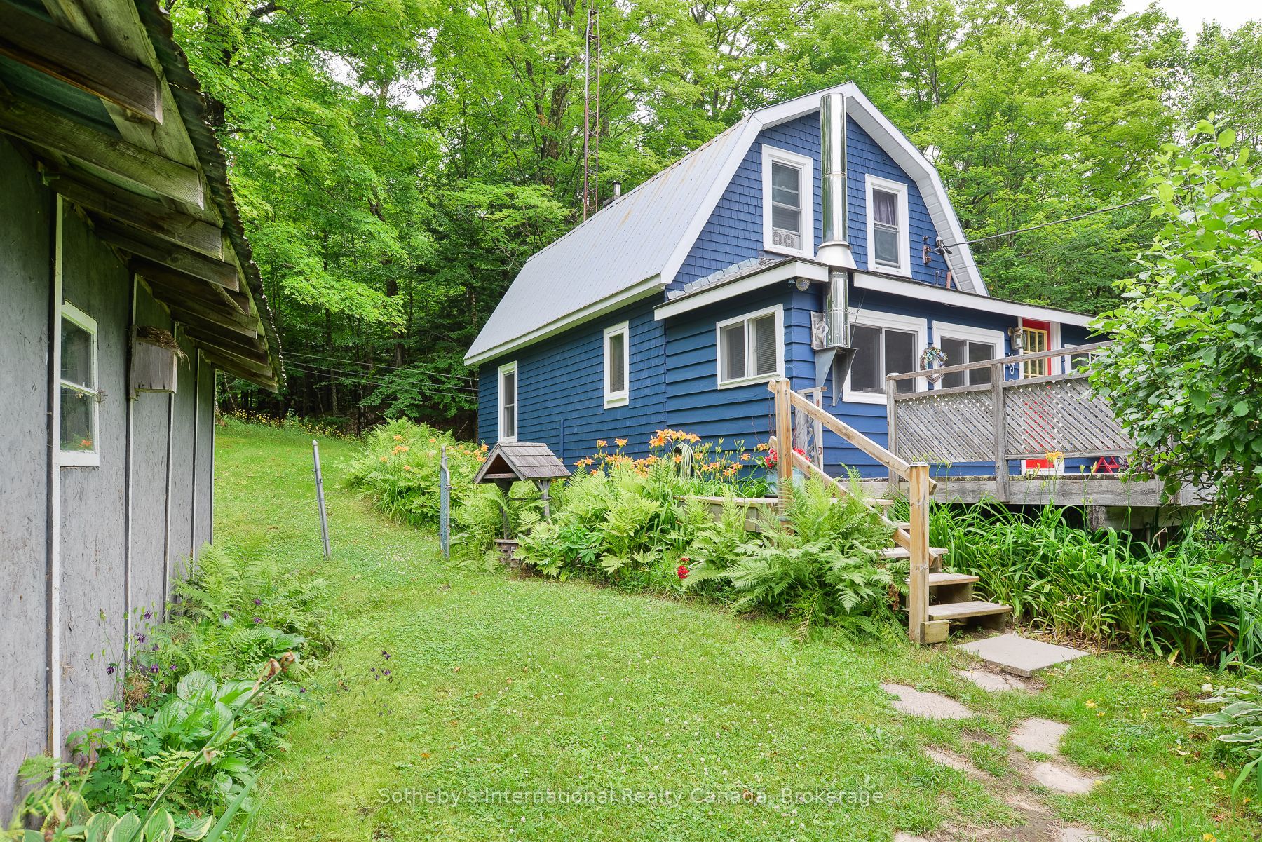 1079 Hewlitt Road, Muskoka Lakes, ON P1L 1X4 photo 4