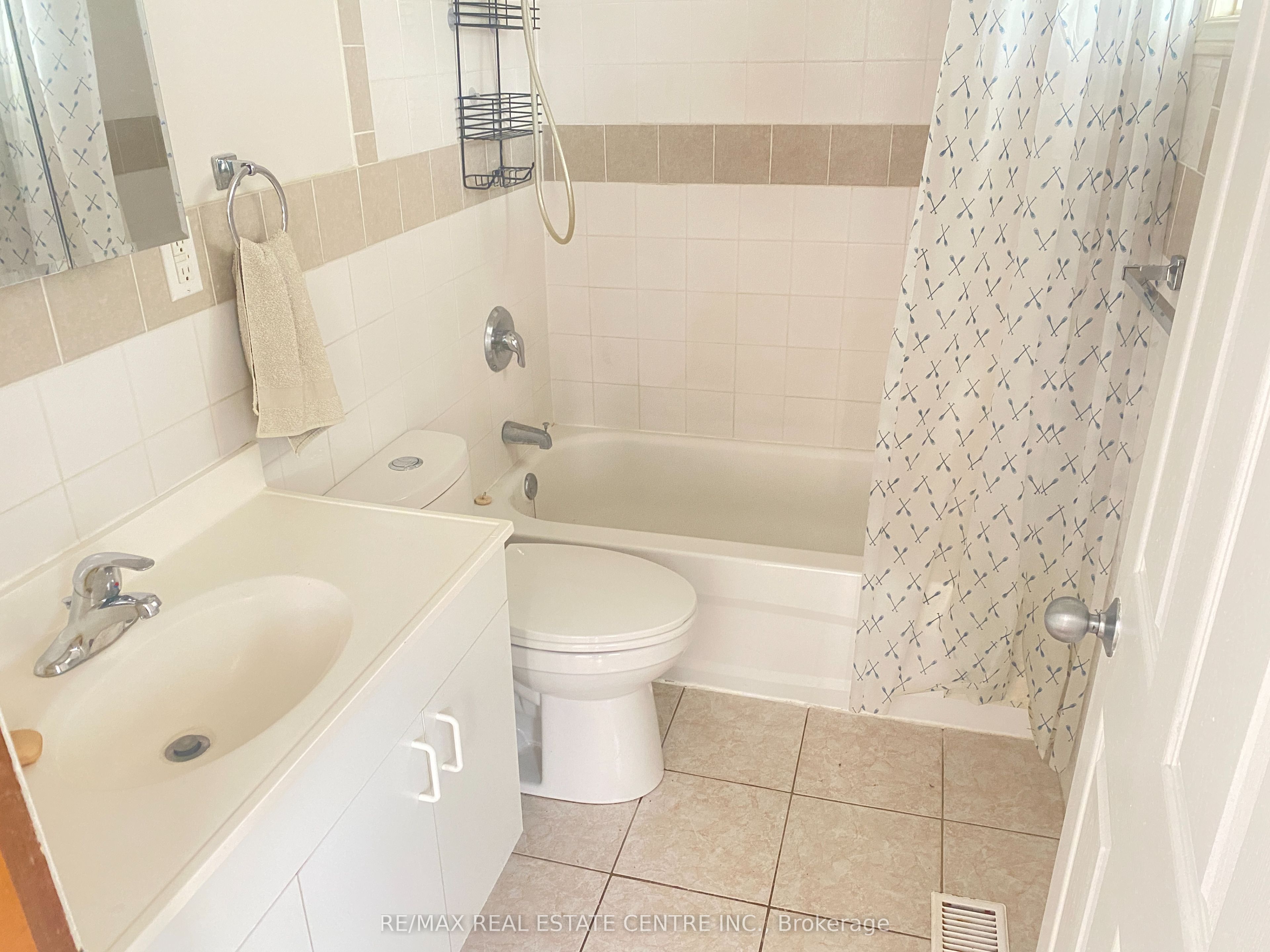 58A Fifth Avenue, Kitchener, ON N2C 1P4 photo 4