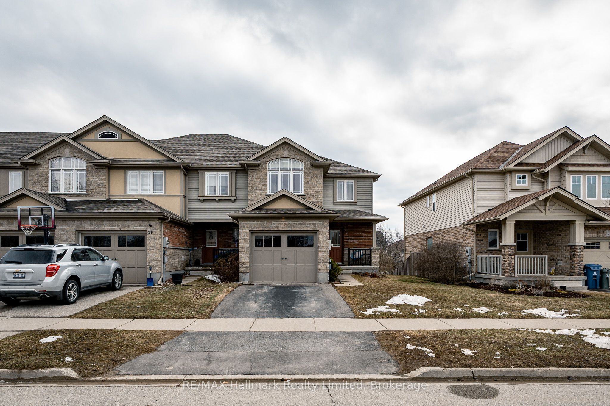 27 Wilkie Crescent, Guelph, ON N1L 0B1