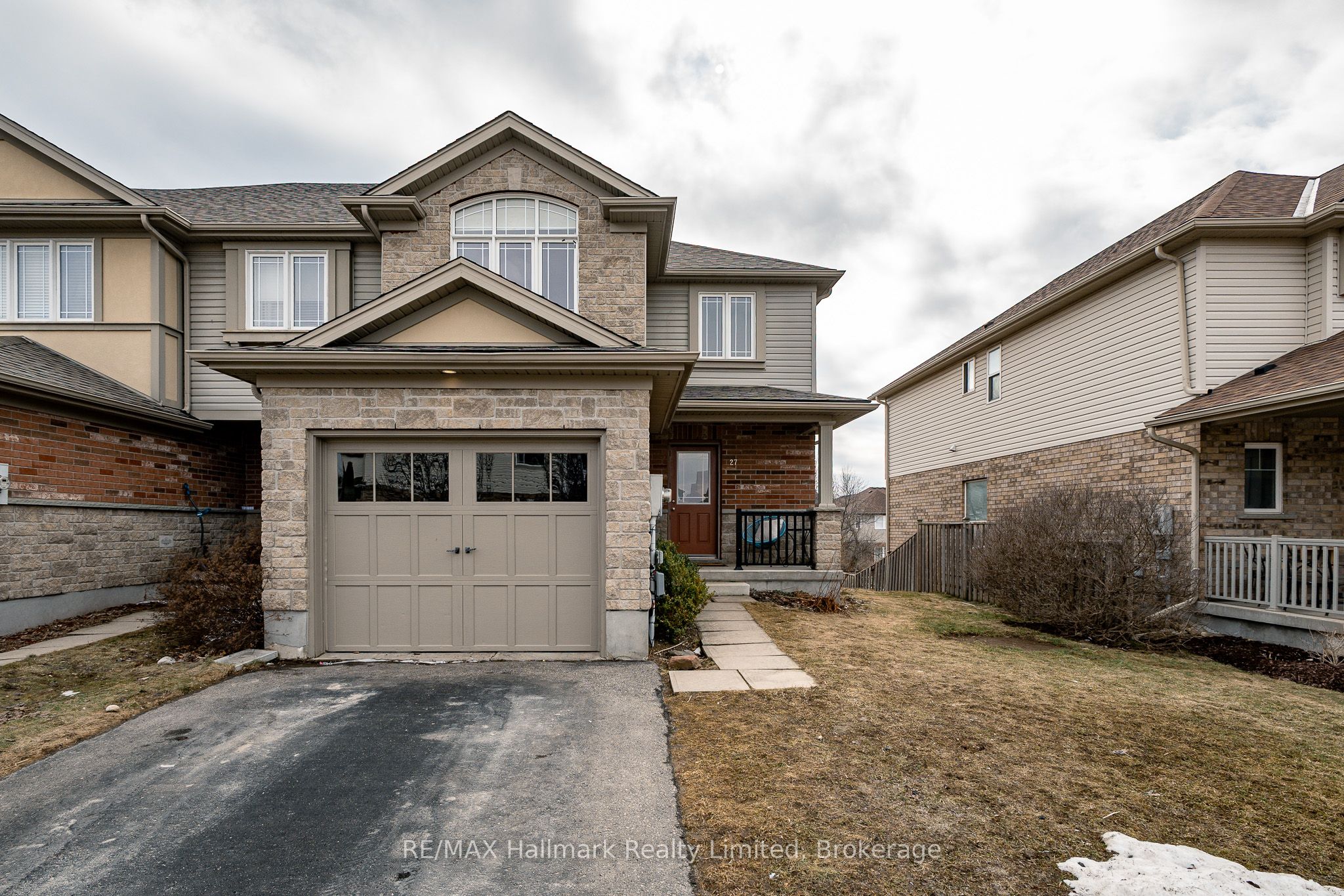 27 Wilkie Crescent, Guelph, ON N1L 0B1 photo 2