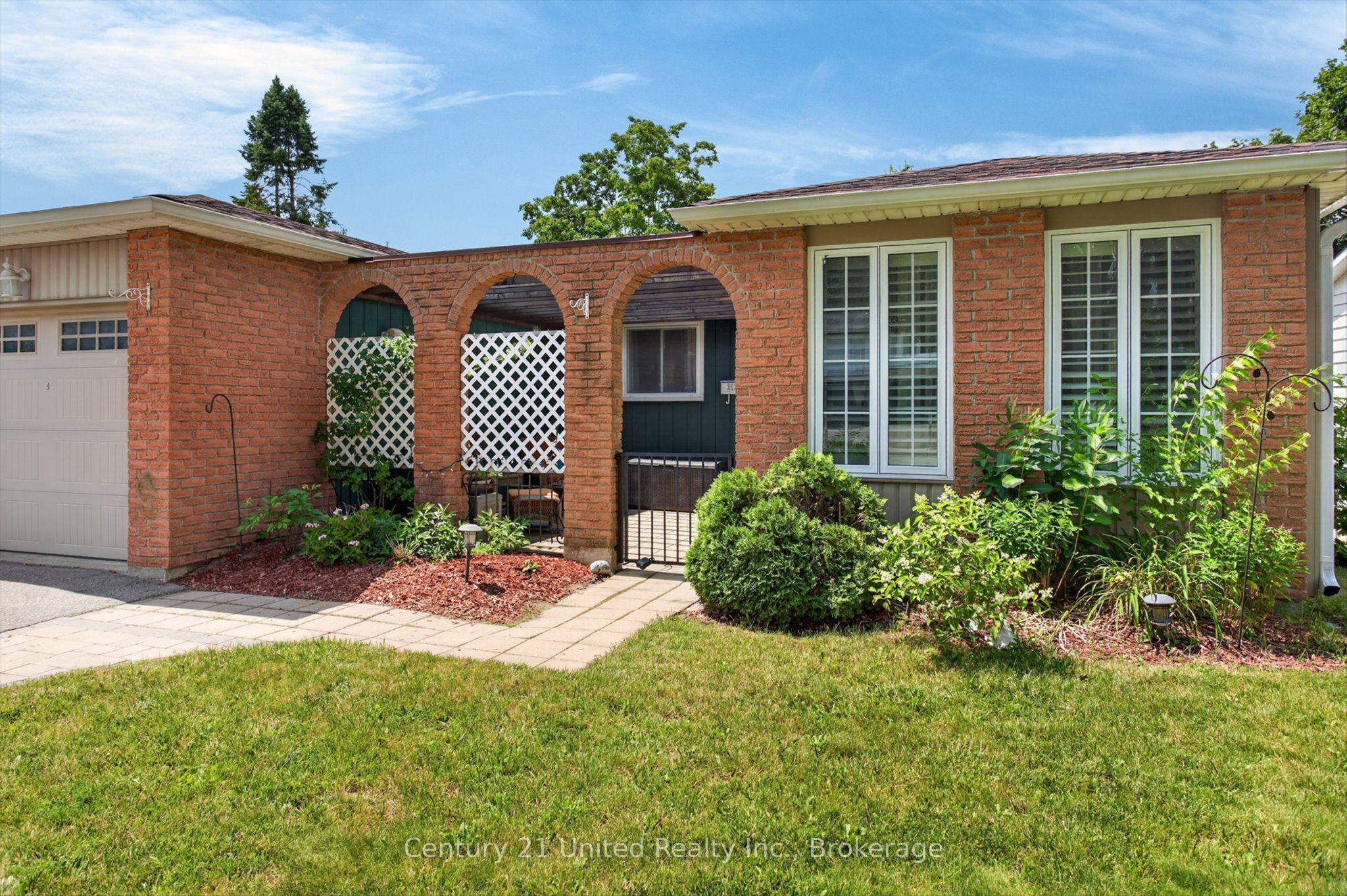 2121 Meadowview Road, Peterborough, ON K9L 1S5 photo 5