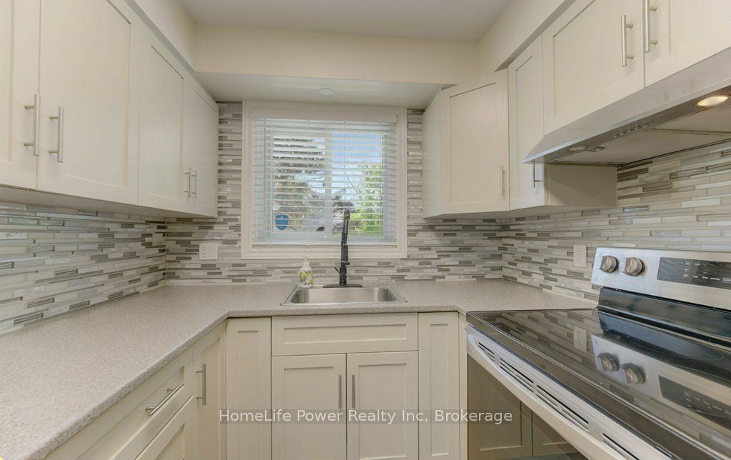 136 Dunsmere Drive, Kitchener, ON N2E 1V7 photo 5