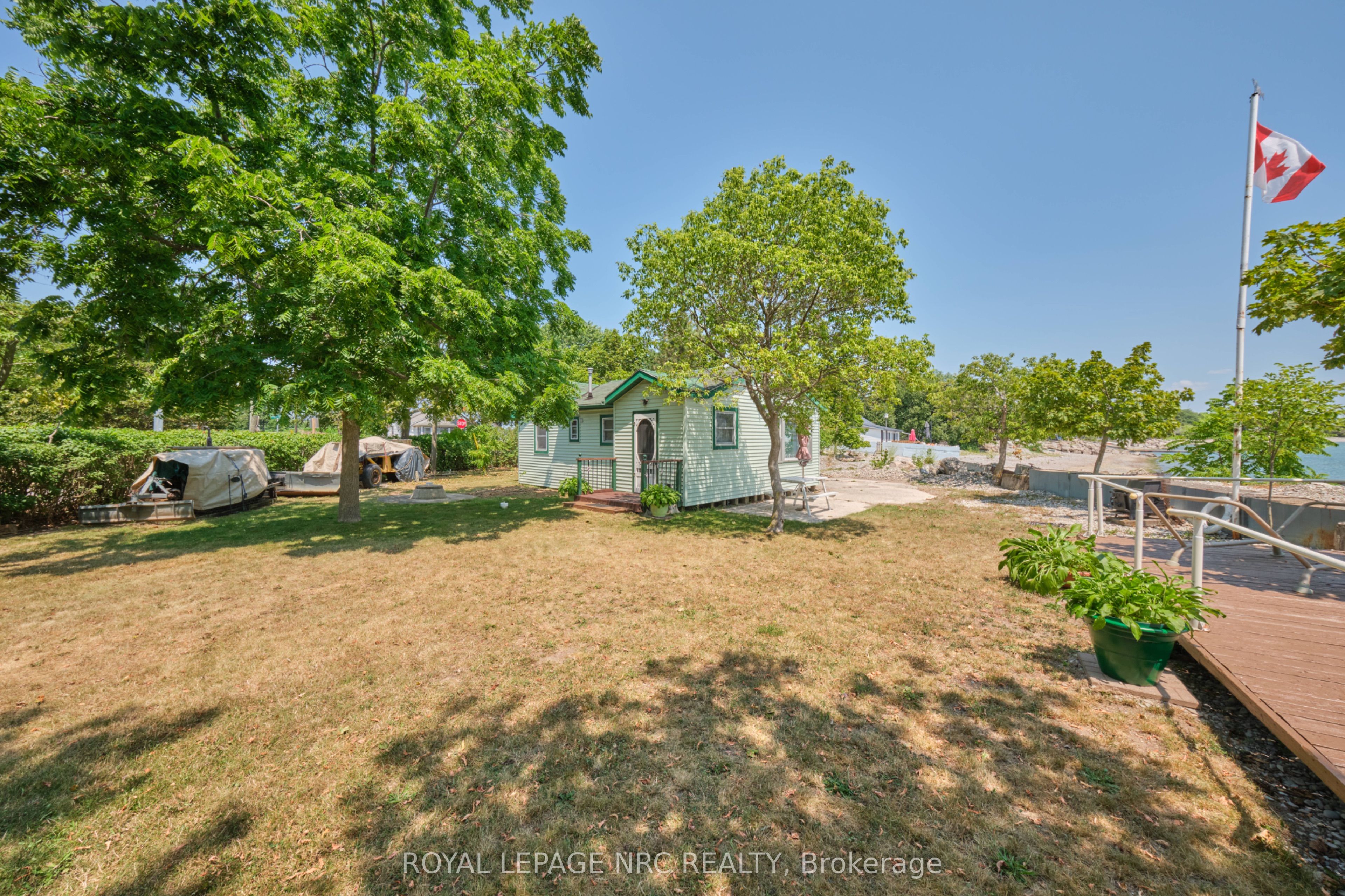 5 Mohawk Point Road, Haldimand, ON N0A 1K0