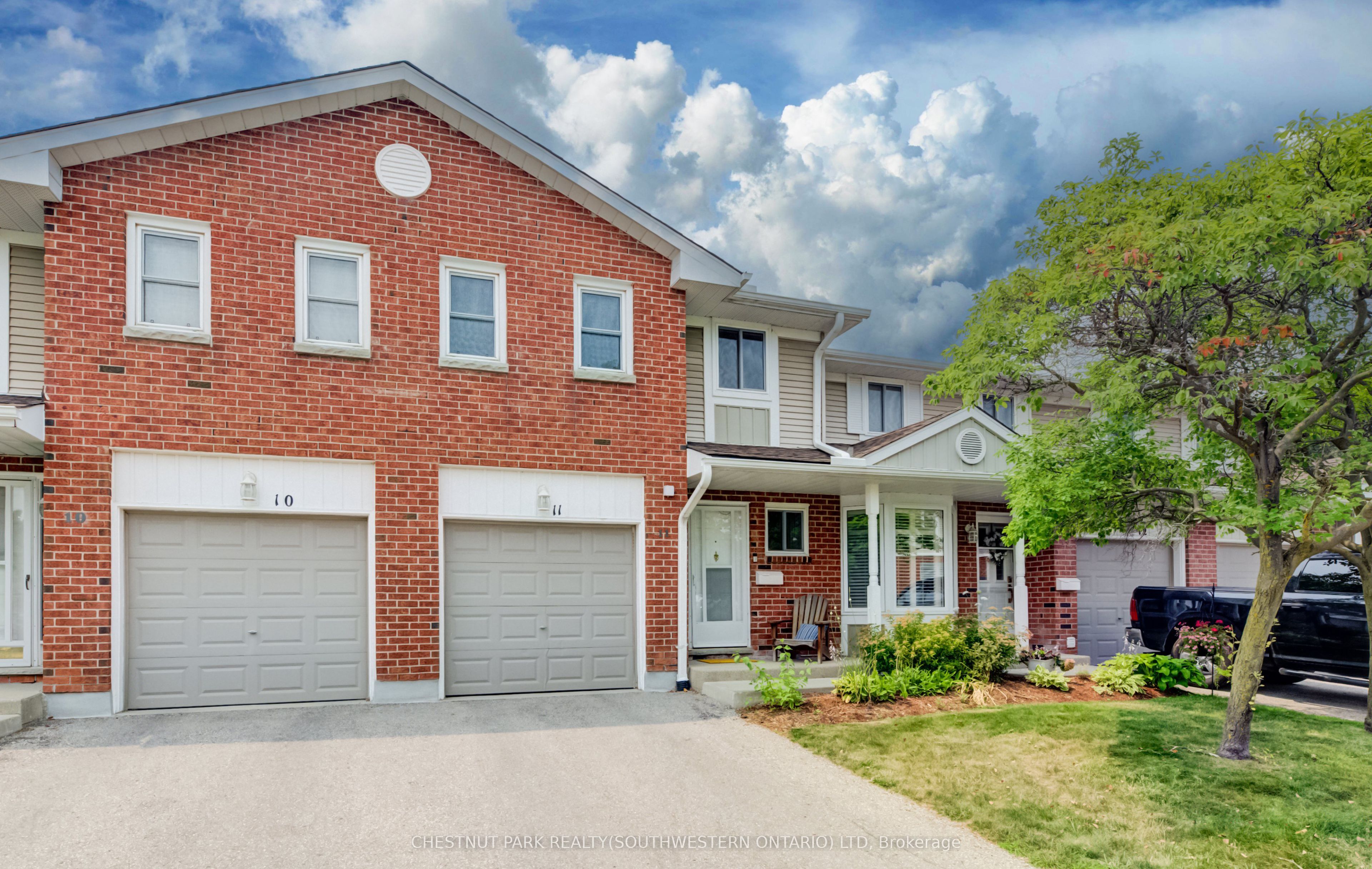 210 Highland Crescent 11, Kitchener, ON N2M 5H7 photo 2