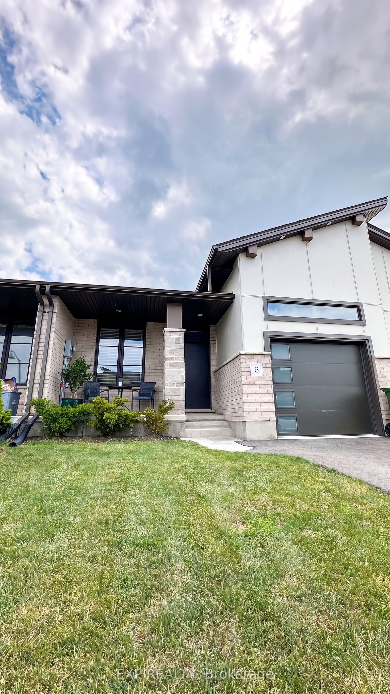 6 Evylean Court, St. Thomas, ON N5R 0P6