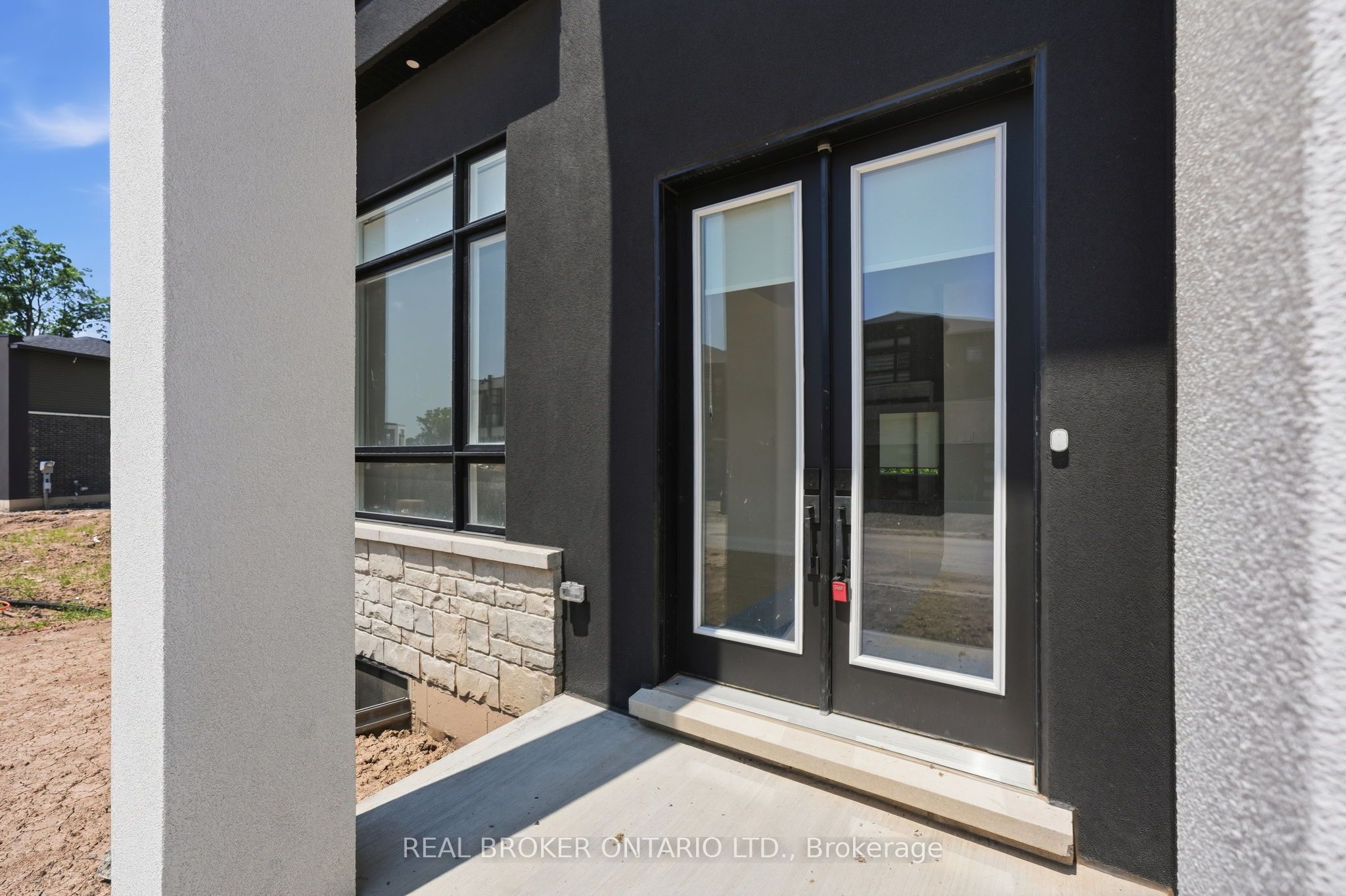 6325 Jewel Common, Niagara Falls, ON L2G 7L5 photo 2