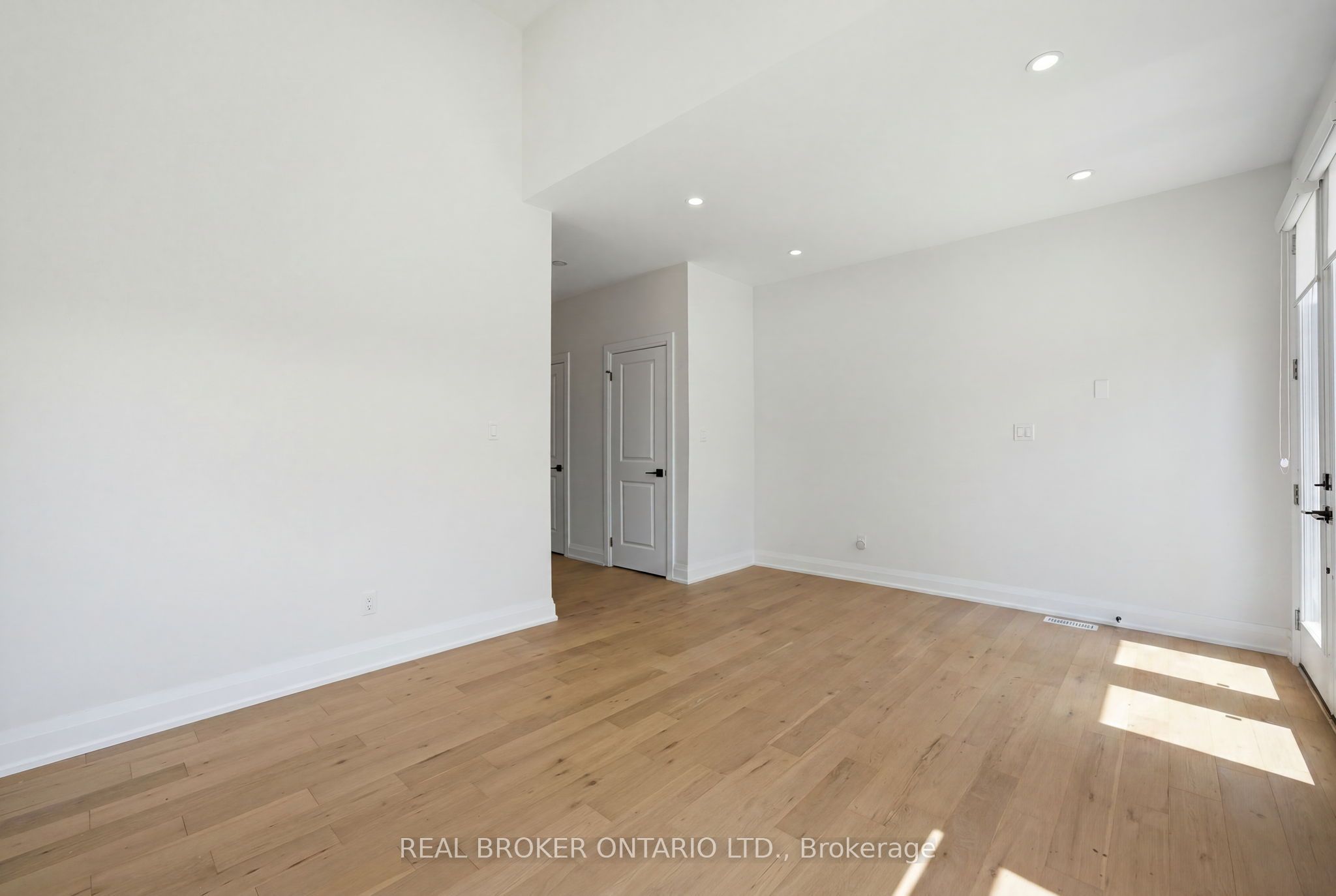 6325 Jewel Common, Niagara Falls, ON L2G 7L5 photo 5