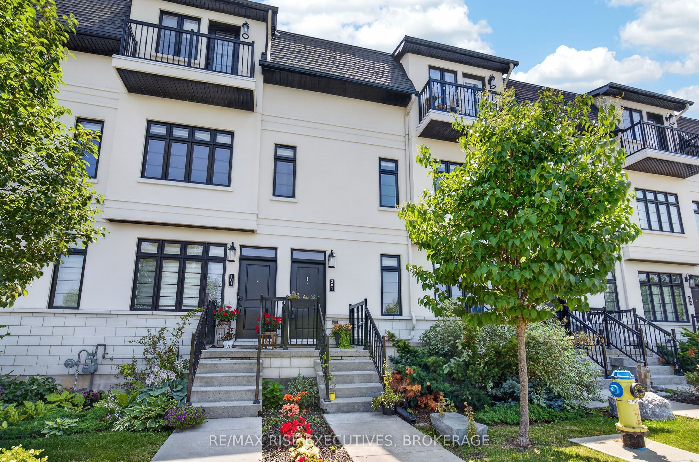 1015 Terra Verde Way 201, Kingston, ON K7P 0T8