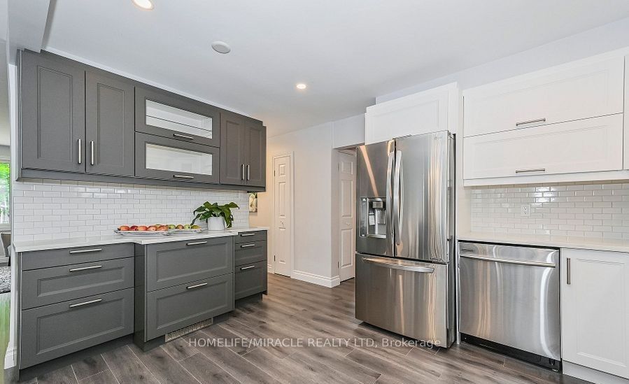 146 Coach Hill Drive, Kitchener, ON N2E 1P4 photo 3