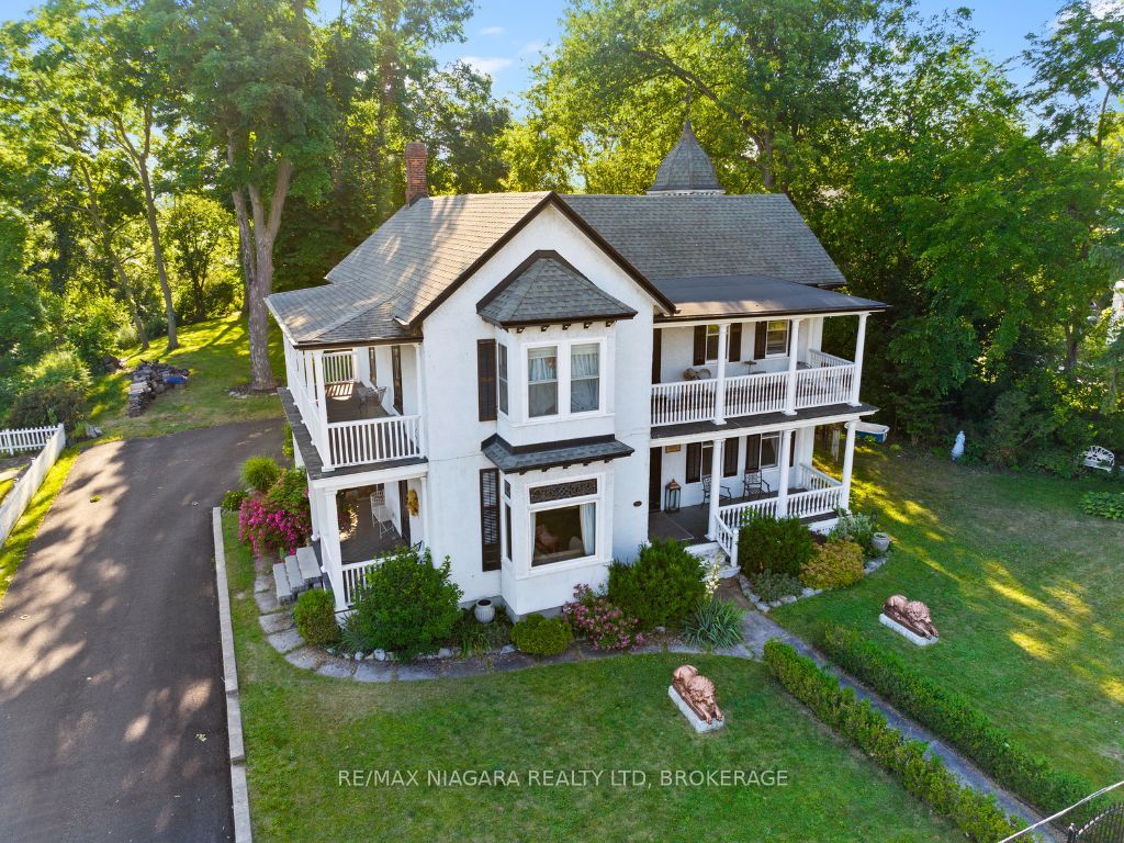 14 Catharine Street, Port Colborne, ON L3K 4J7