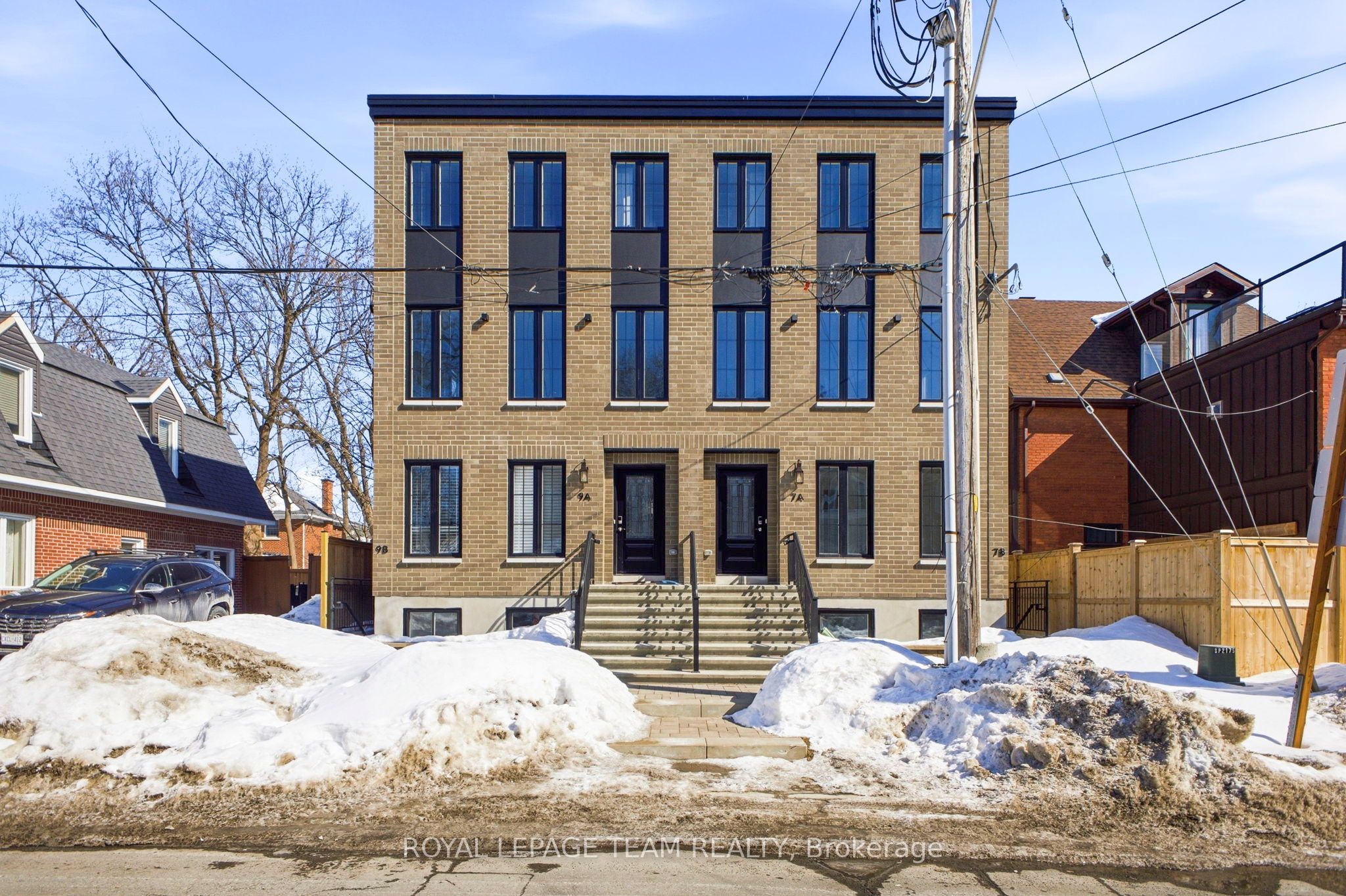 7 Gwynne Avenue B, Dows Lake - Civic Hospital and Area, ON K1Y 1X1