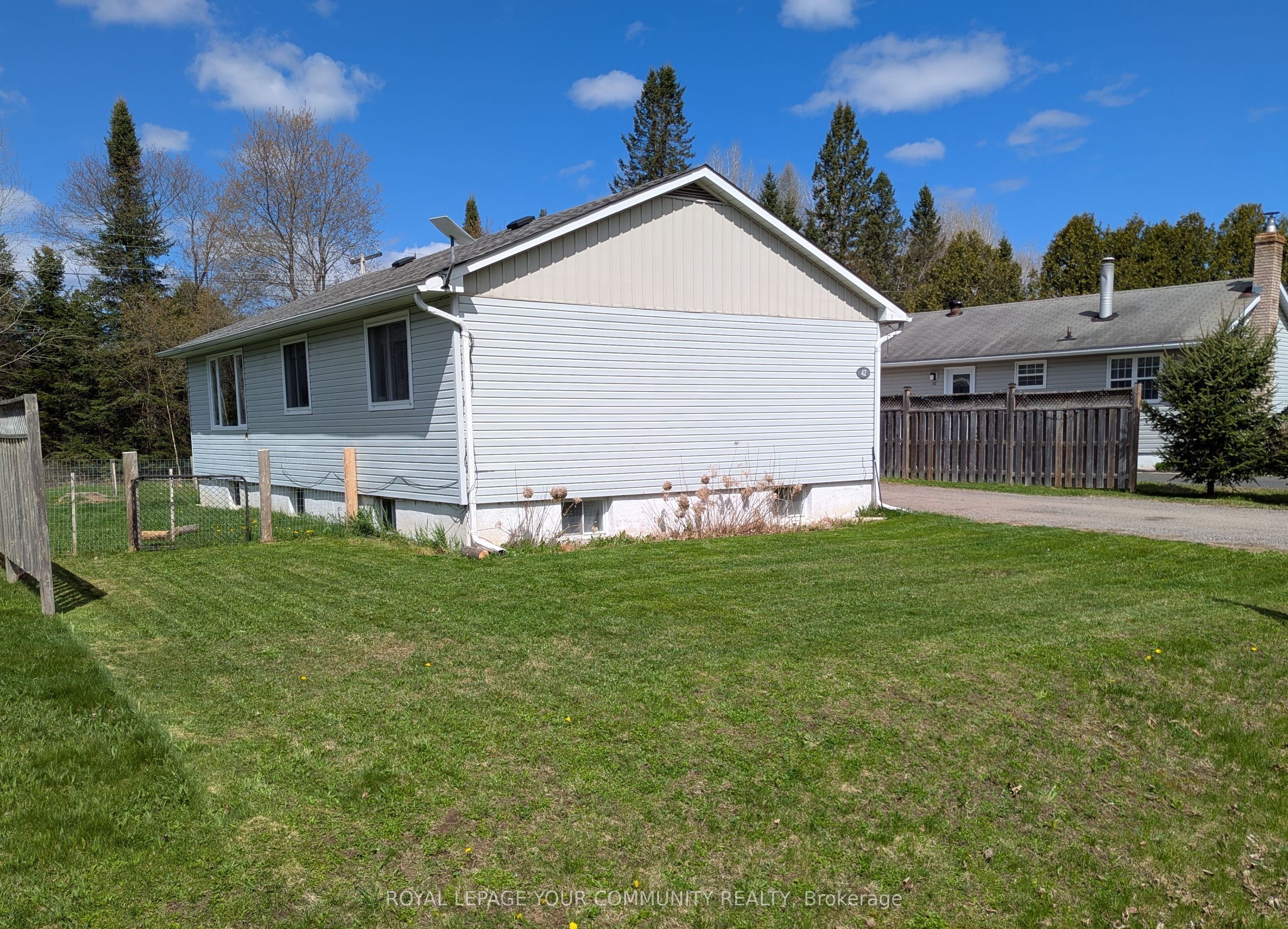 42 Sprucedale Street, Highlands East, ON K0L 1M0 photo 3