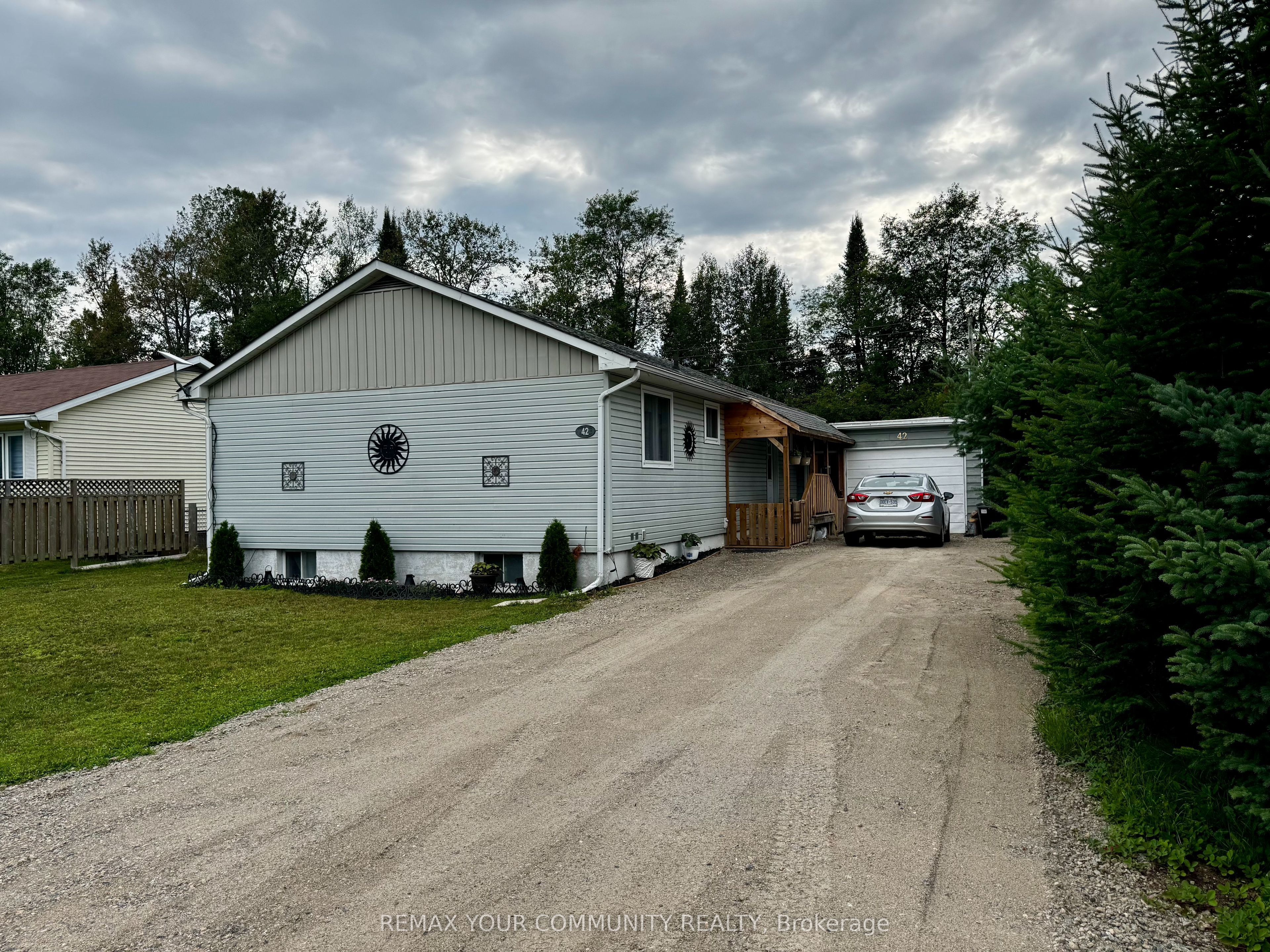 42 Sprucedale Street, Highlands East, ON K0L 1M0 photo 4