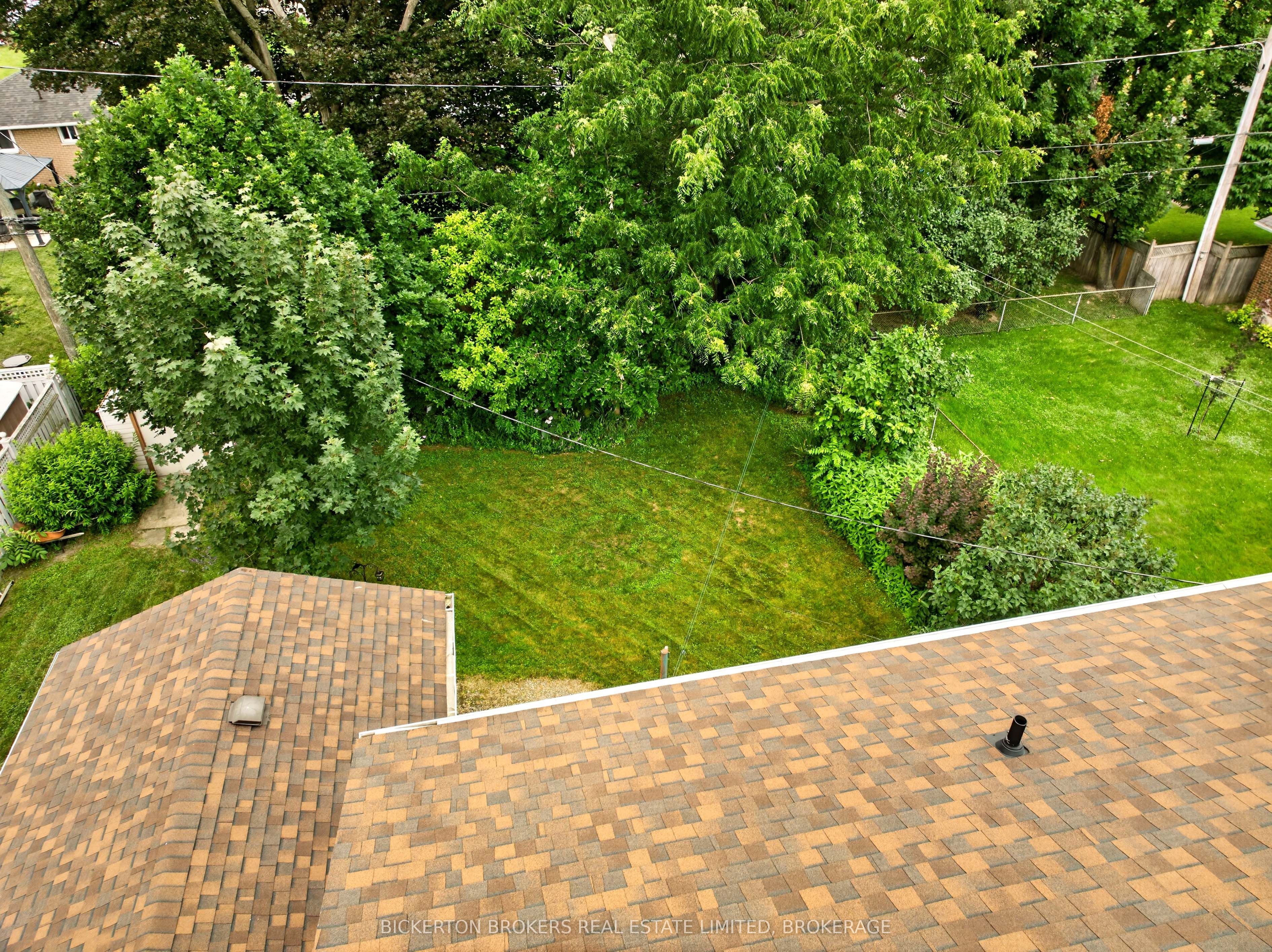 160 Elmwood Drive, Gananoque, ON K7G 1N9 photo 5