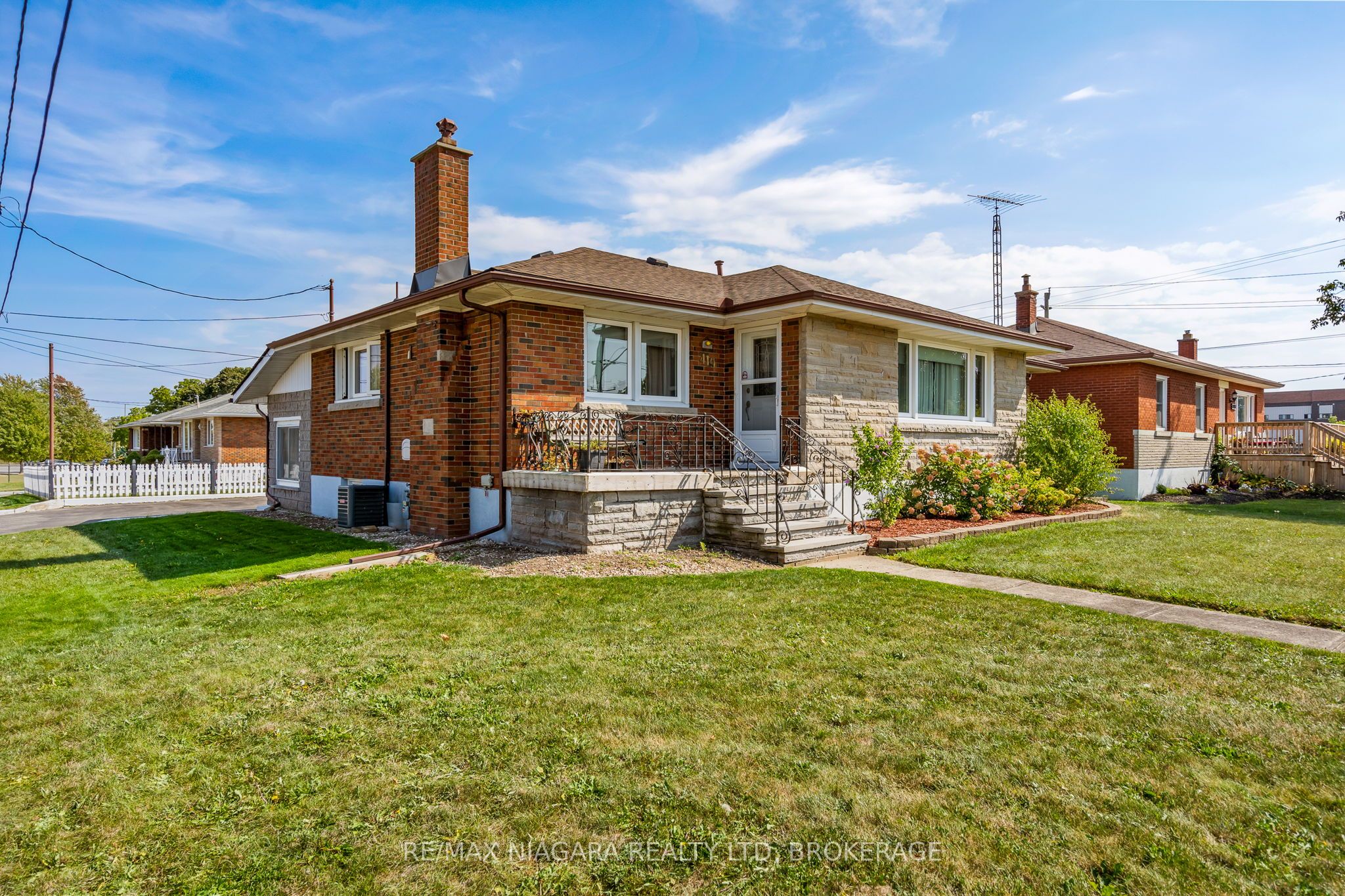 419 Steele Street, Port Colborne, ON L3K 4Y1 photo 2