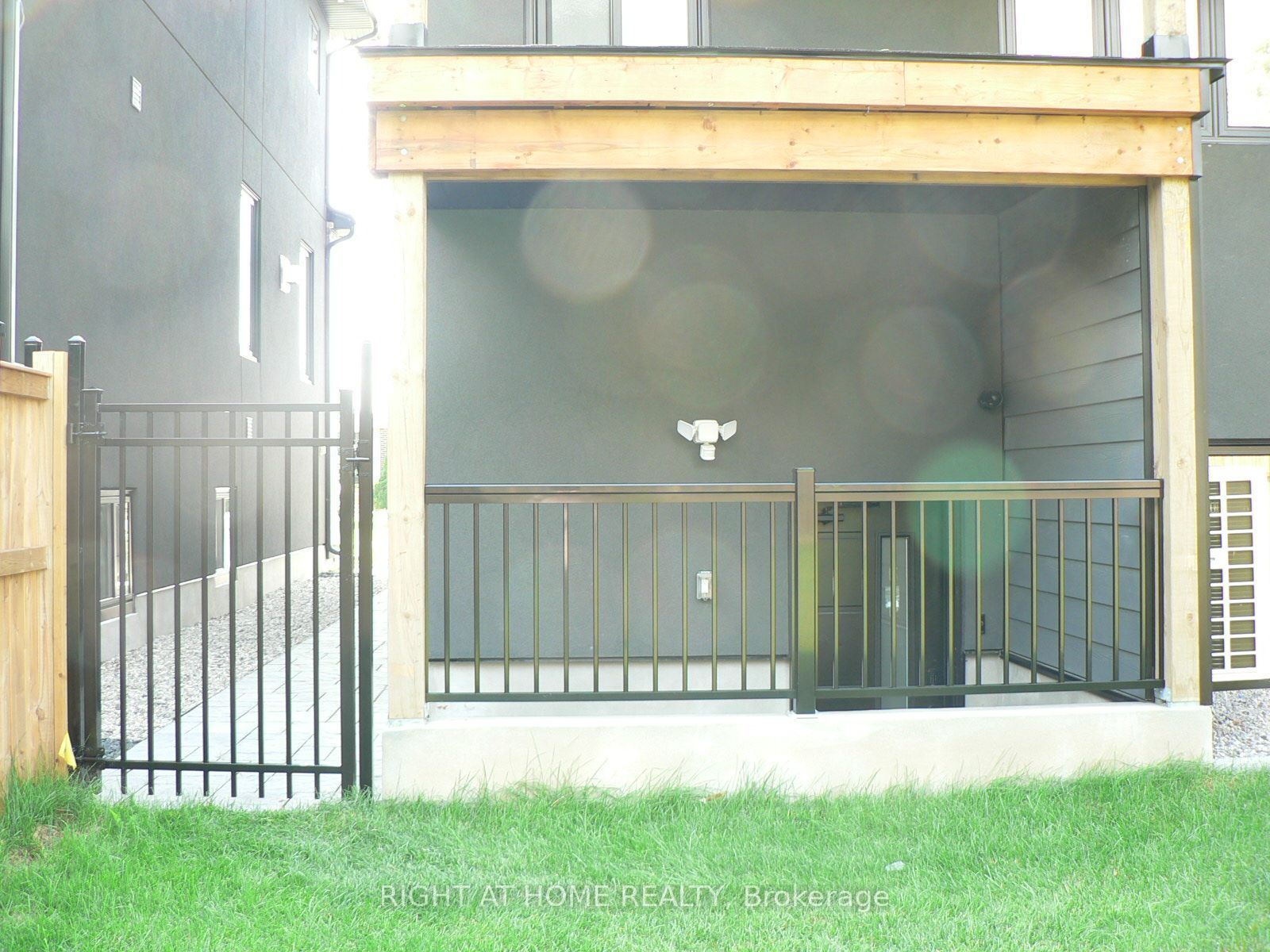 13 Bell Park Street, Stittsville - Munster - Richmond, ON K2S 1J1 photo 2