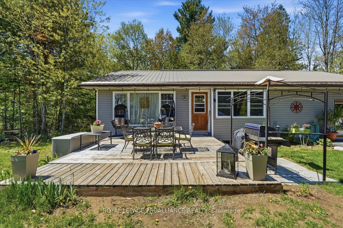 1023 Jewel Road, North Frontenac, ON K0H 1K0 photo 2