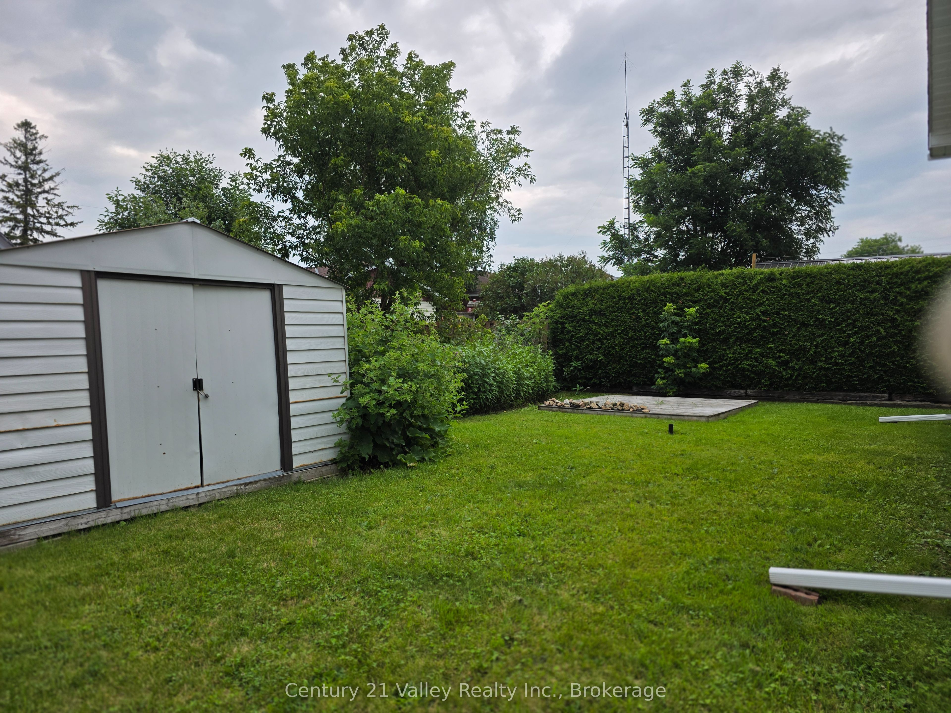 689 Fourth Street, Renfrew, ON K7V 1H2 photo 4