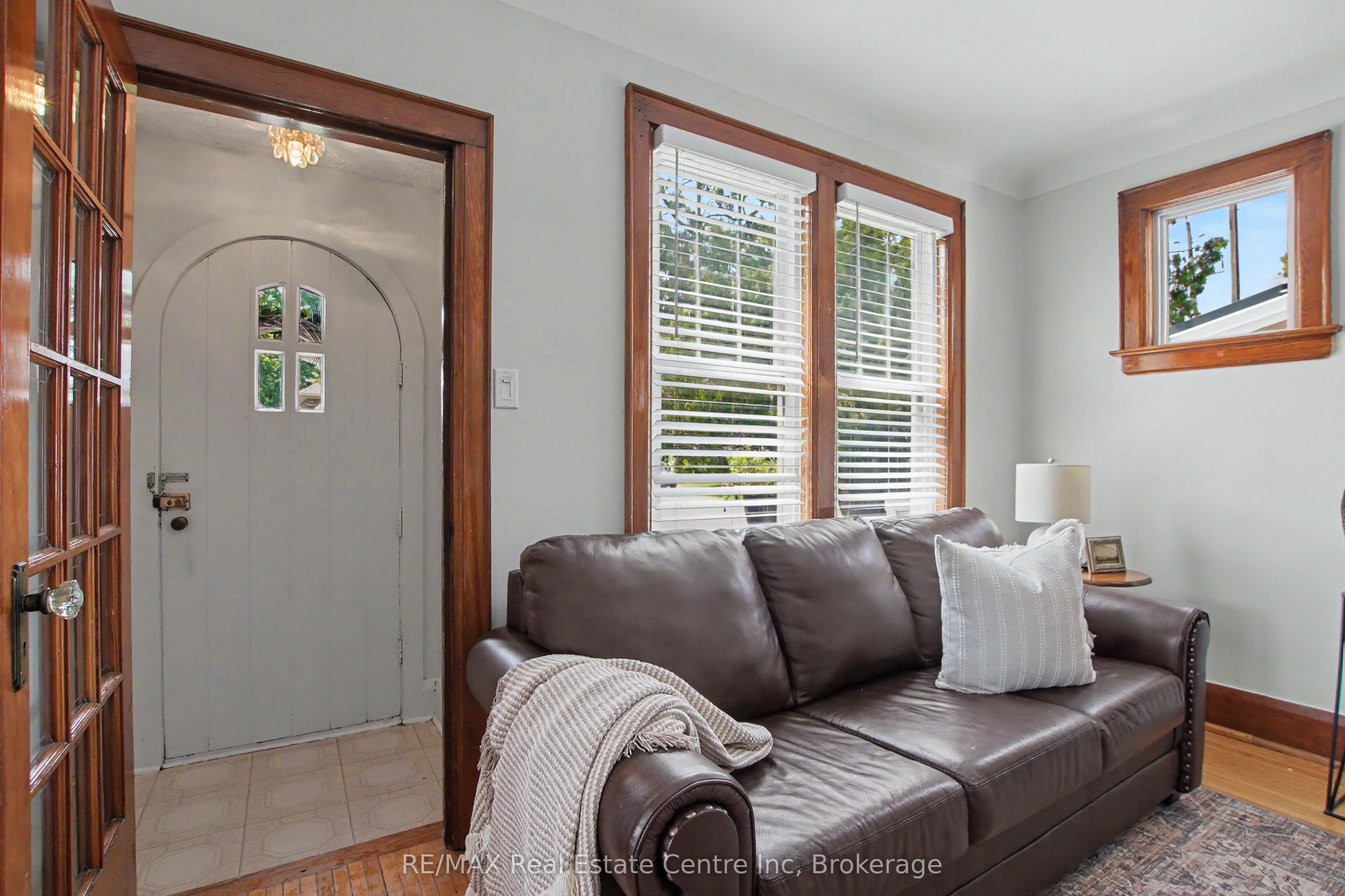 15 Elgin Street N, Cambridge, ON N1R 5G8 photo 5