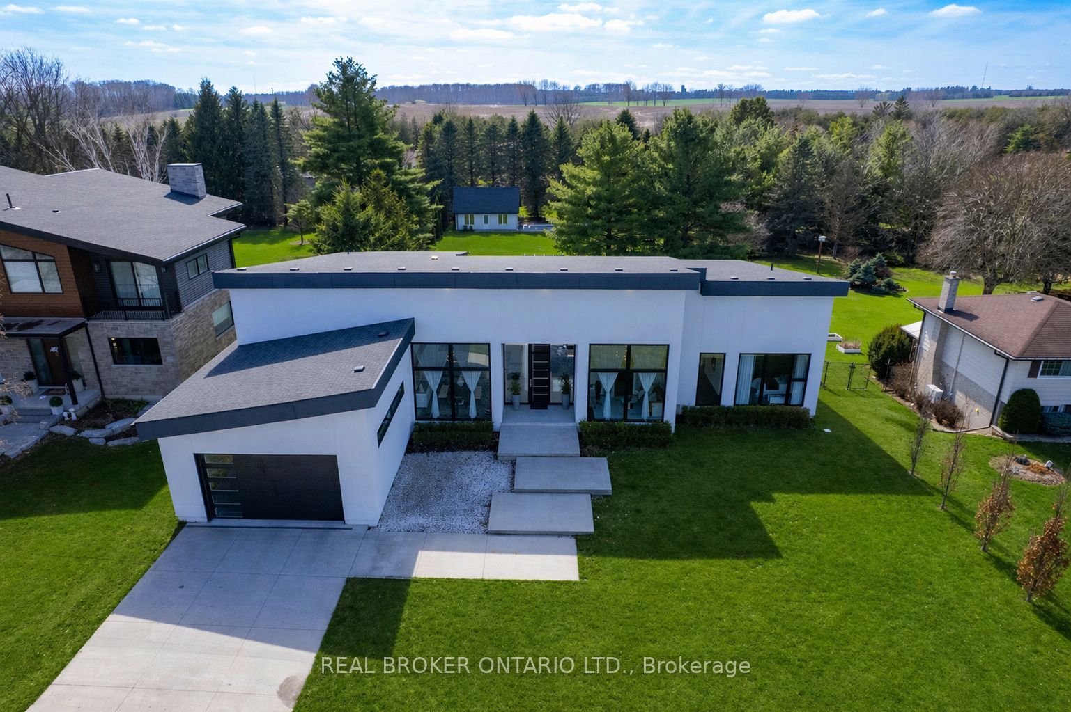 1448 MANNHEIM Road, Wilmot, ON N0B 2H0 photo 2