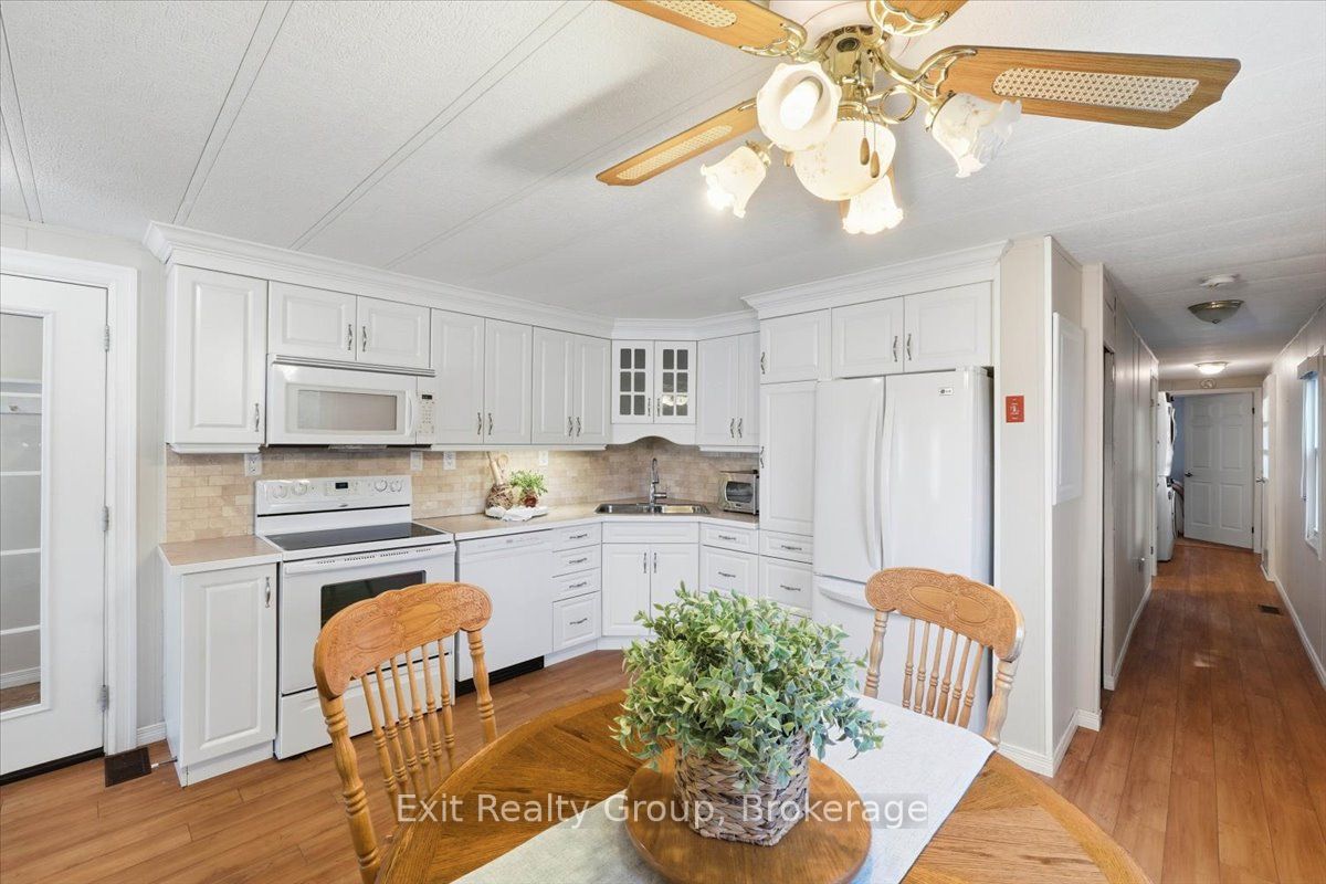 7 Dove Lane, Quinte West, ON K8N 4Z3 photo 4
