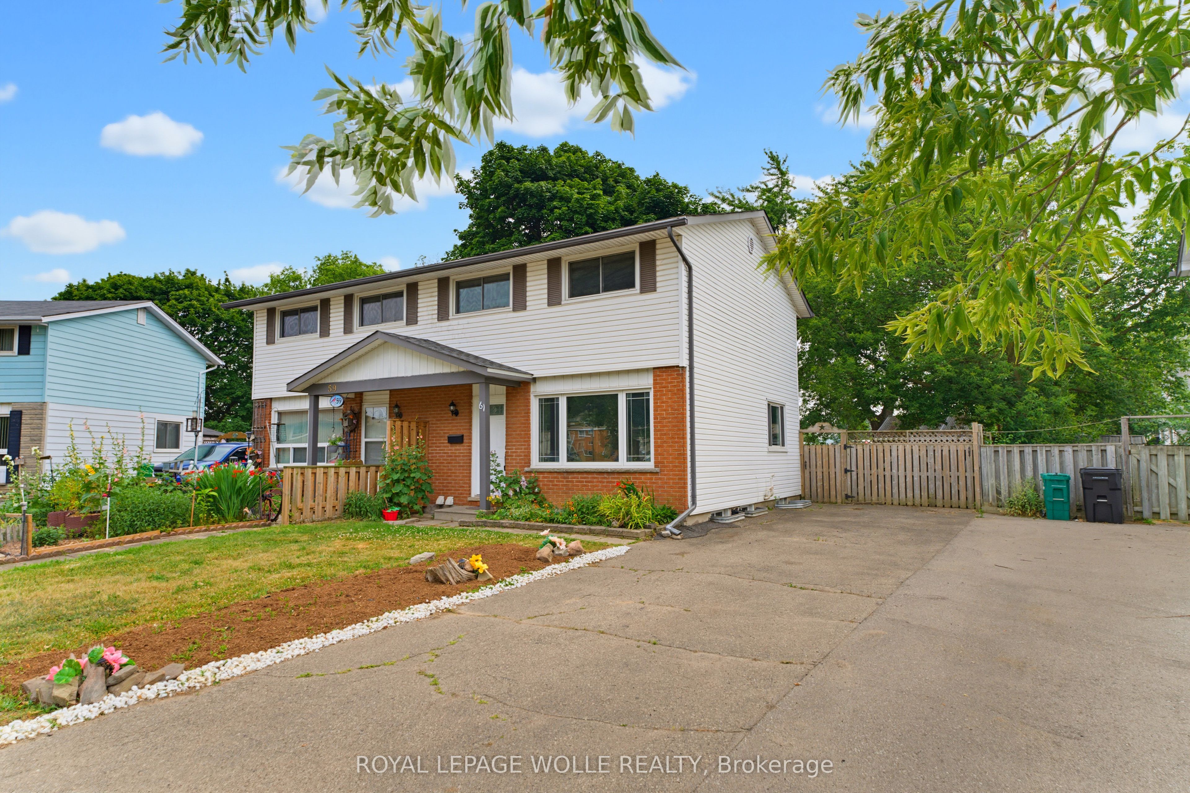 61 Balfour Crescent, Kitchener, ON N2C 1Z6 photo 3