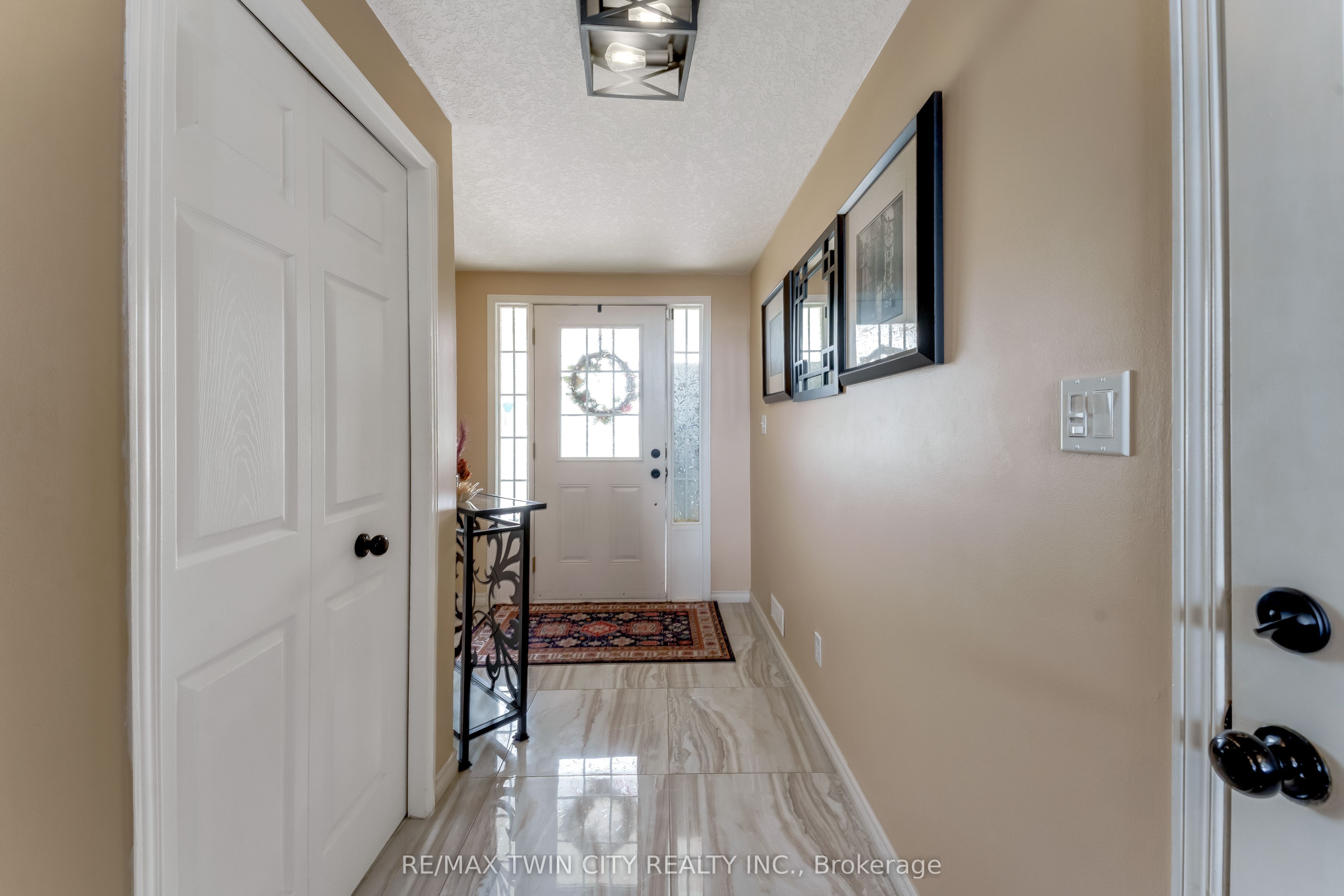 235 Red Clover Court, Kitchener, ON N2E 4J5 photo 5