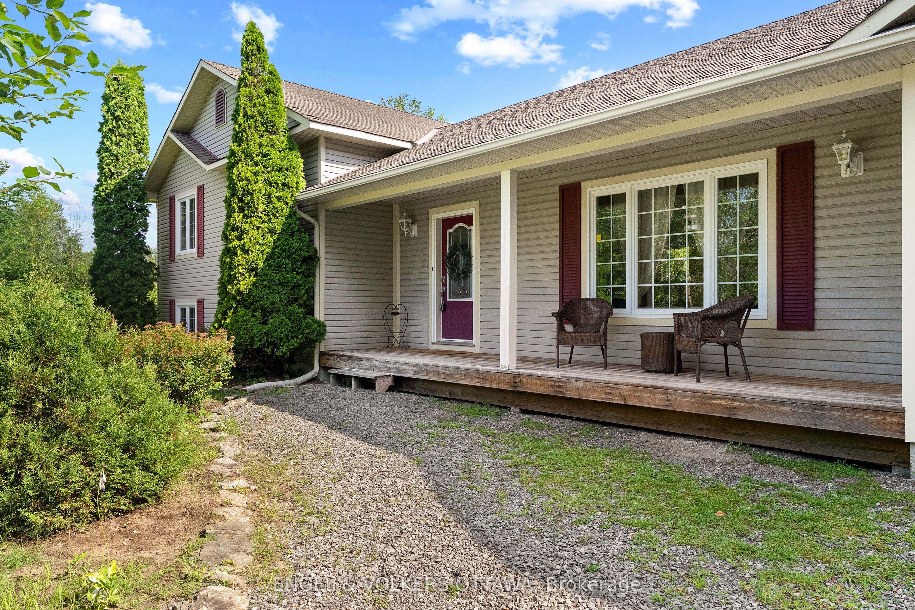 7005 Millar Road, Edwardsburgh/Cardinal, ON K0E 1X0 photo 3