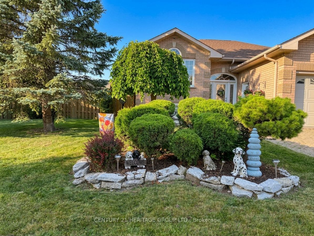 16 Eakins Crescent, Kawartha Lakes, ON K9V 6H8 photo 3