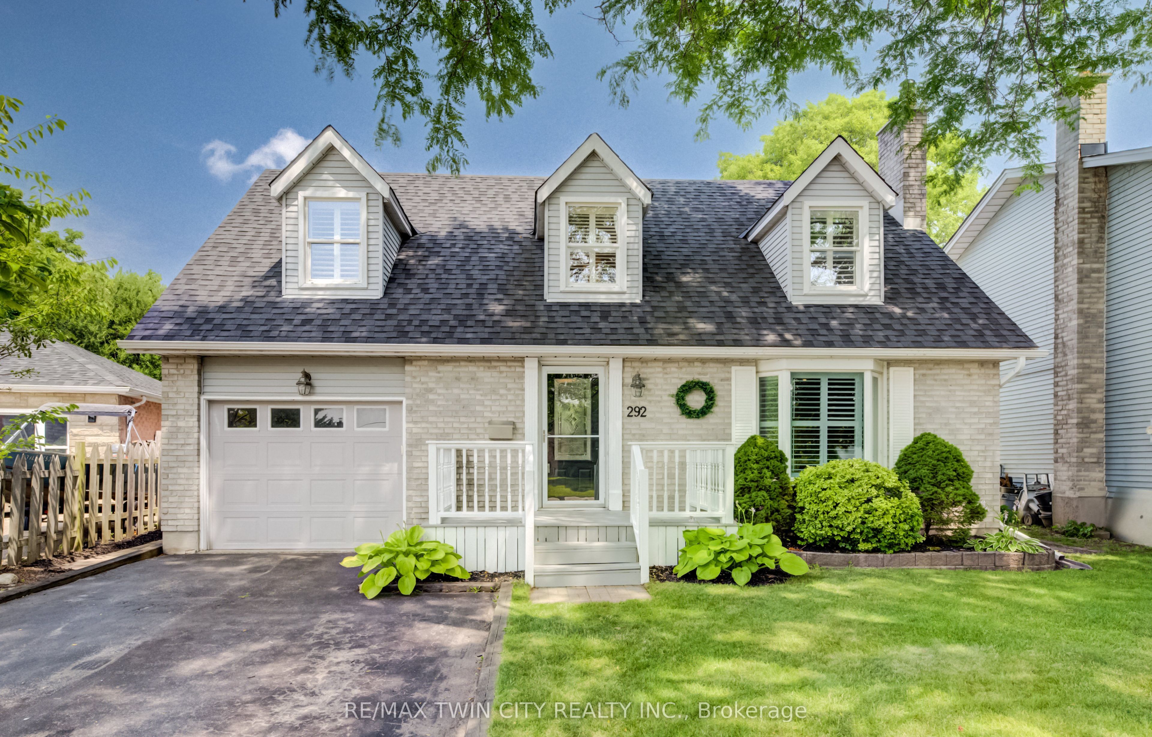 292 Grand Ridge Drive, Cambridge, ON N1S 4X1 photo 2