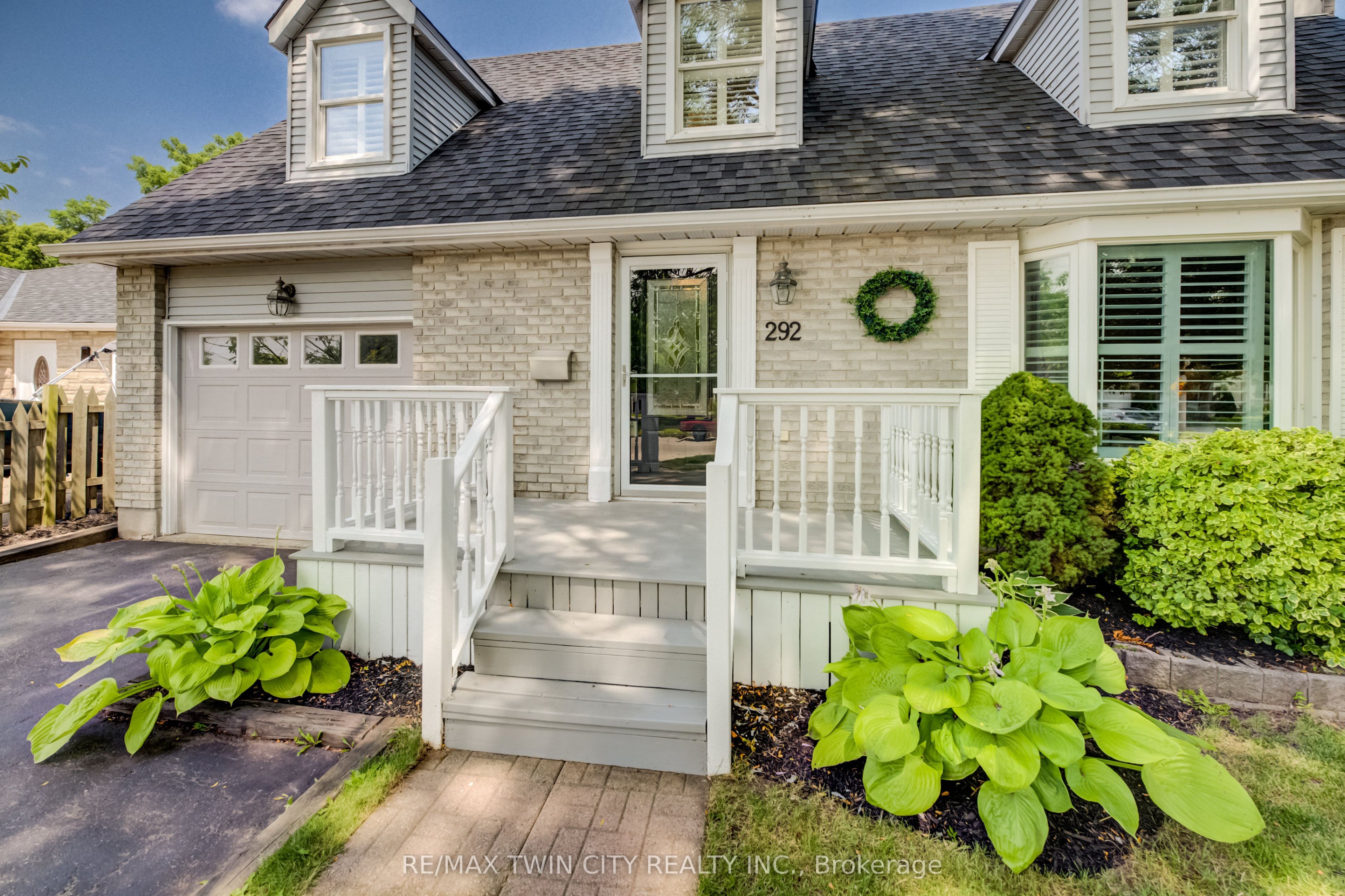 292 Grand Ridge Drive, Cambridge, ON N1S 4X1 photo 3