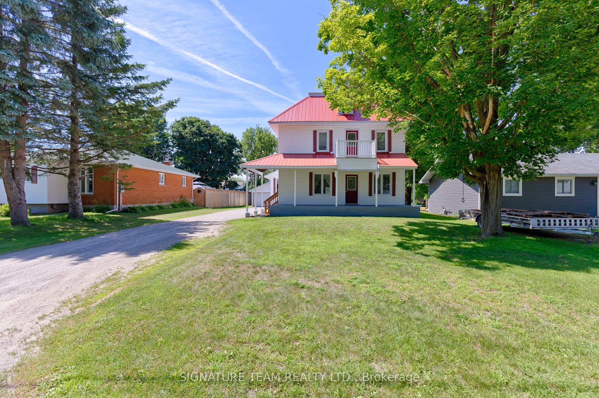 21 Elliott Street, Whitewater Region, ON K0J 1C0 photo 2
