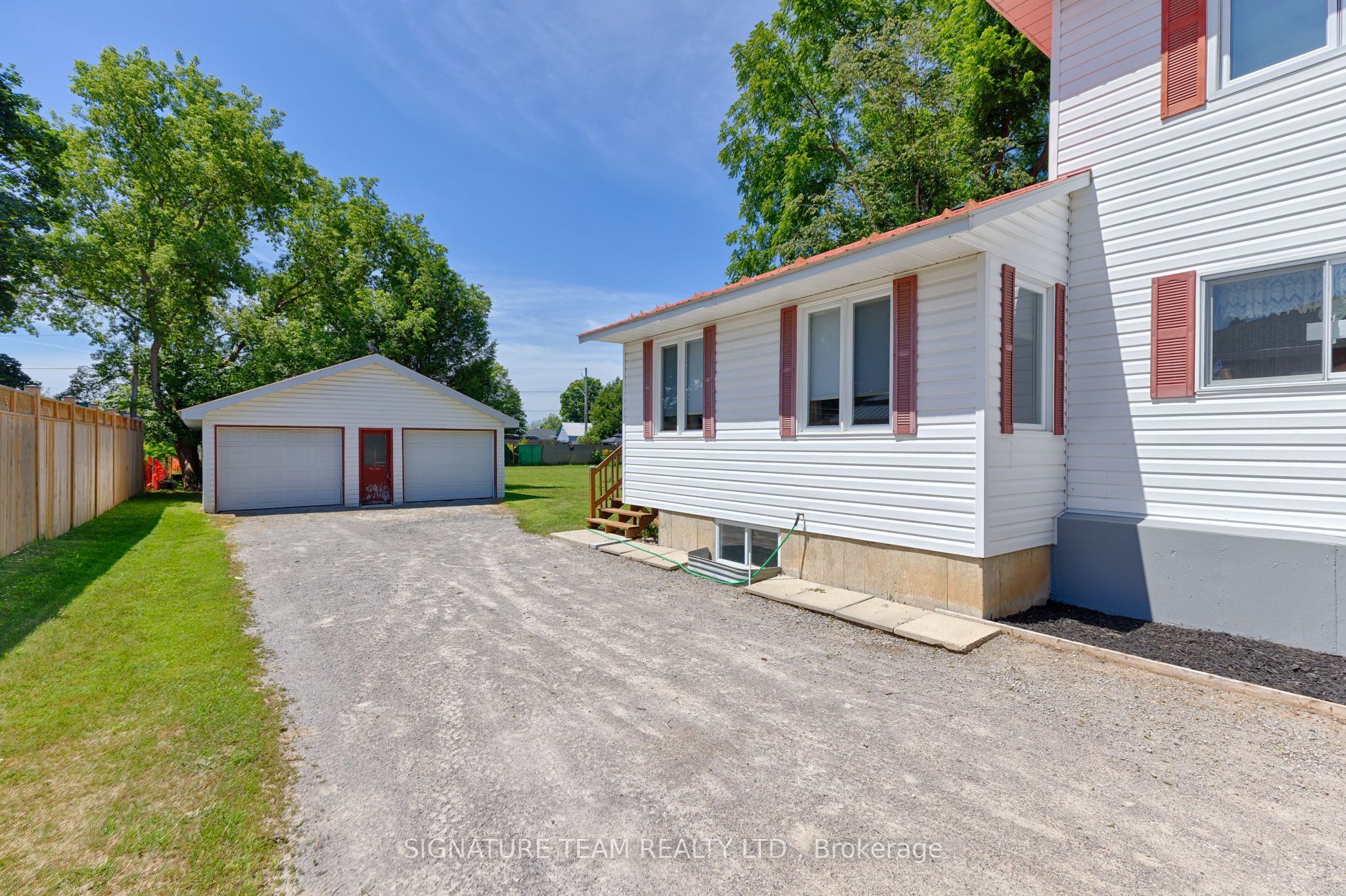 21 Elliott Street, Whitewater Region, ON K0J 1C0 photo 4