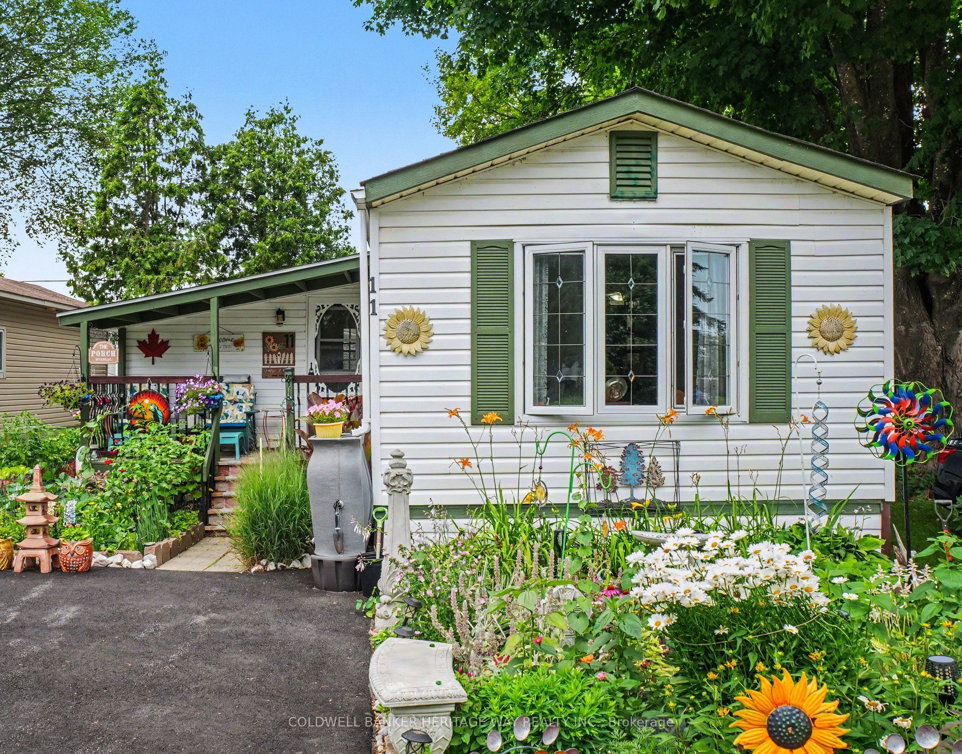 11 Oakwood Street, Beckwith, ON K7C 0S6