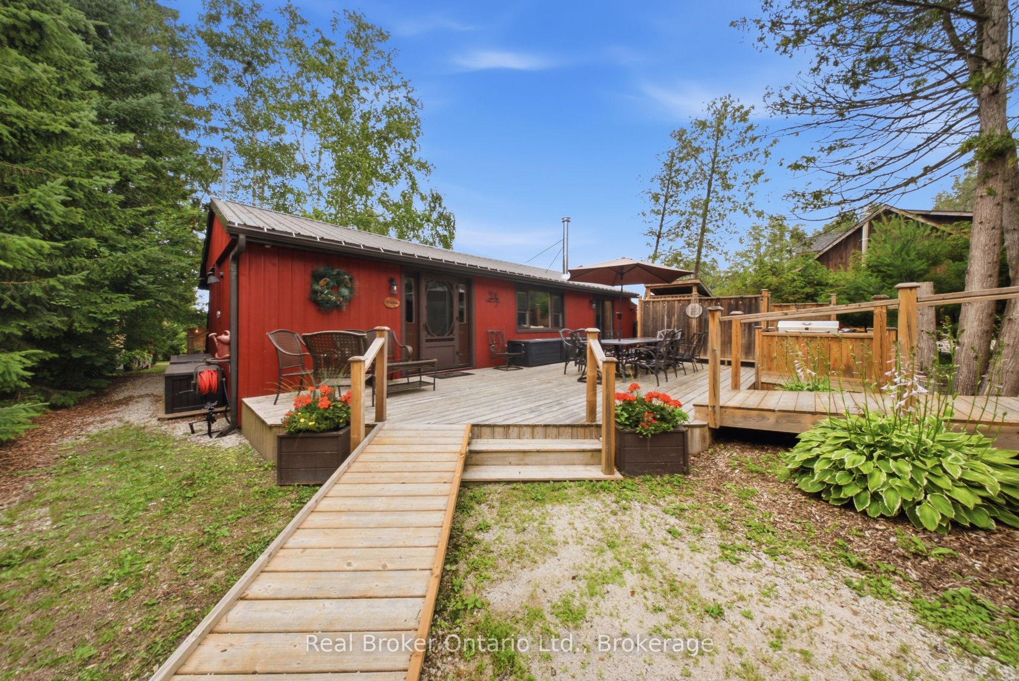 111 Wilson Drive, Georgian Bluffs, ON N0H 2T0 photo 2