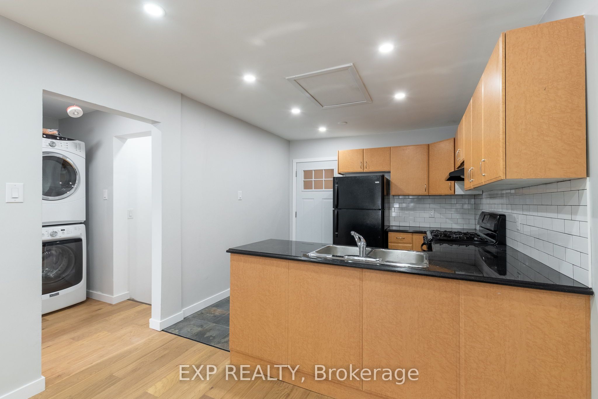 614 Chiddington Avenue, London South, ON N6C 2W5 photo 4