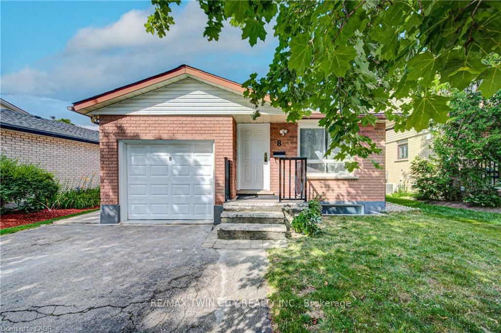 8 Pamela Place, Guelph, ON N1H 8C9
