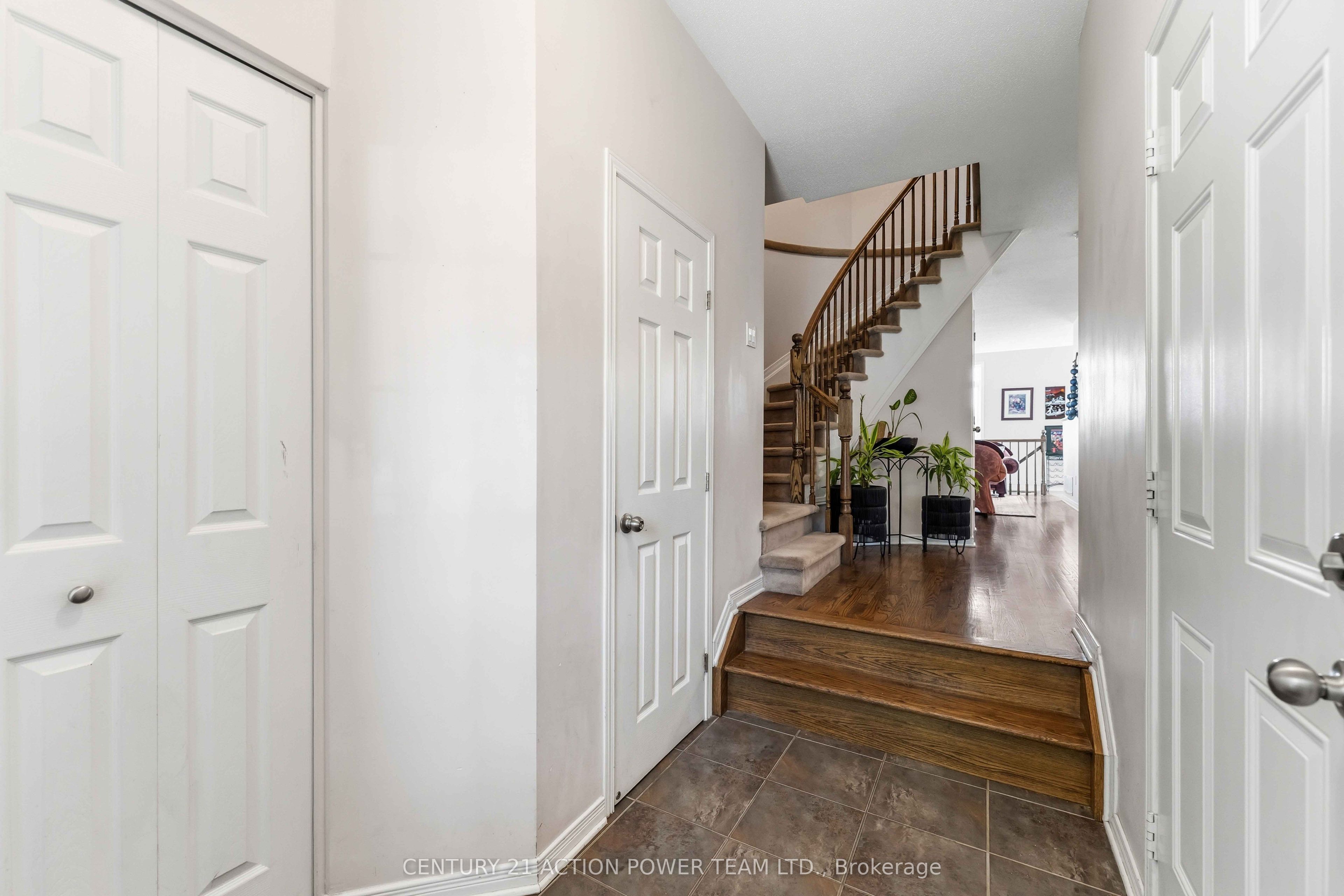 1473 Demeter Street W, Orleans - Cumberland and Area, ON K4A 5C7 photo 5