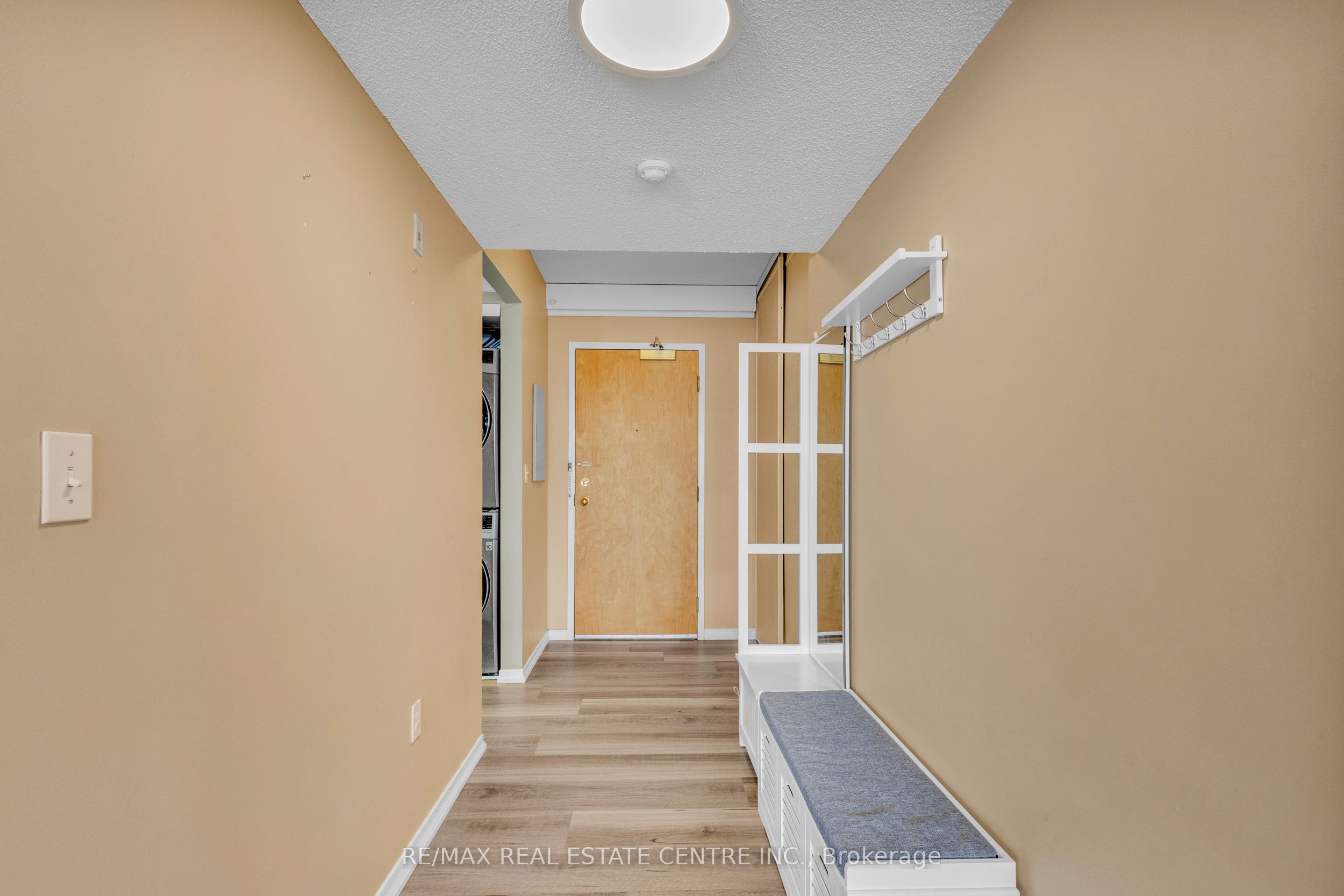 105 BAGOT Street 202, Guelph, ON N1H 8H4 photo 5