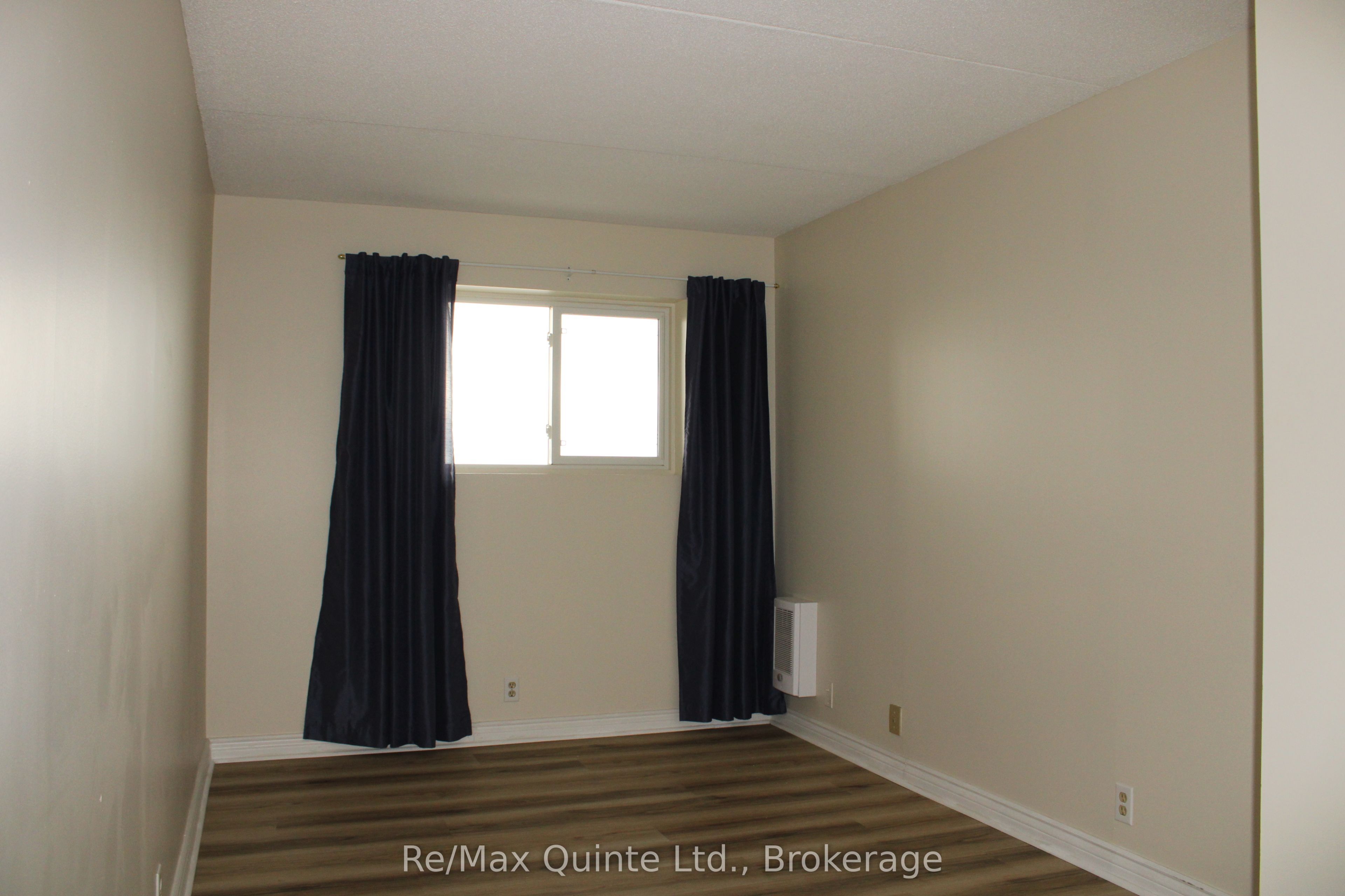 610 William Street S 404, Gananoque, ON K7G 3A4 photo 3