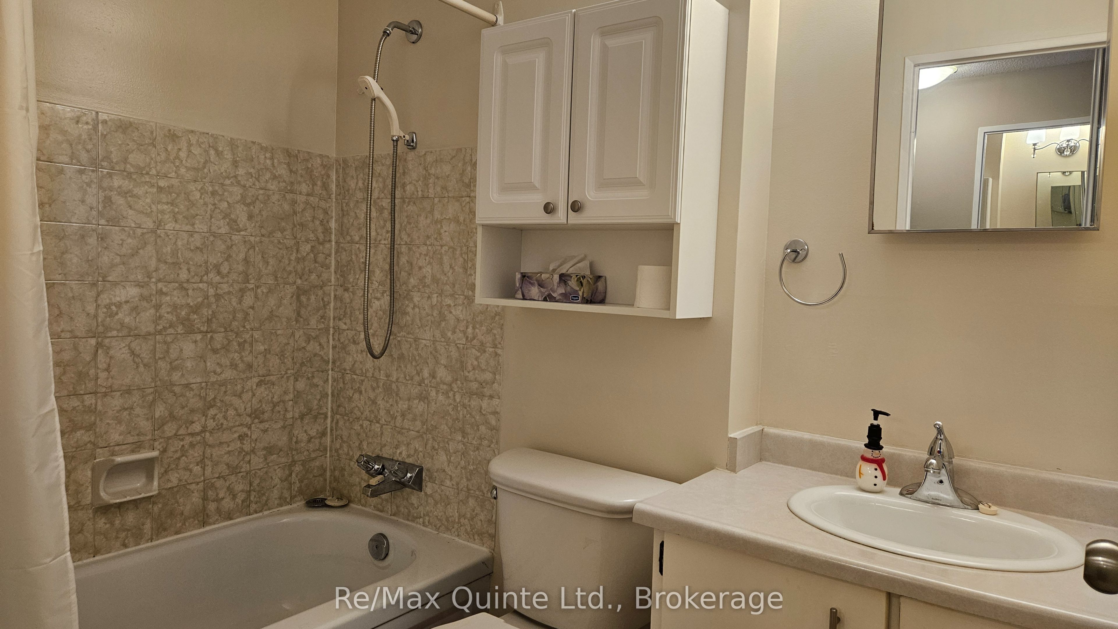 610 William Street S 404, Gananoque, ON K7G 3A4 photo 5
