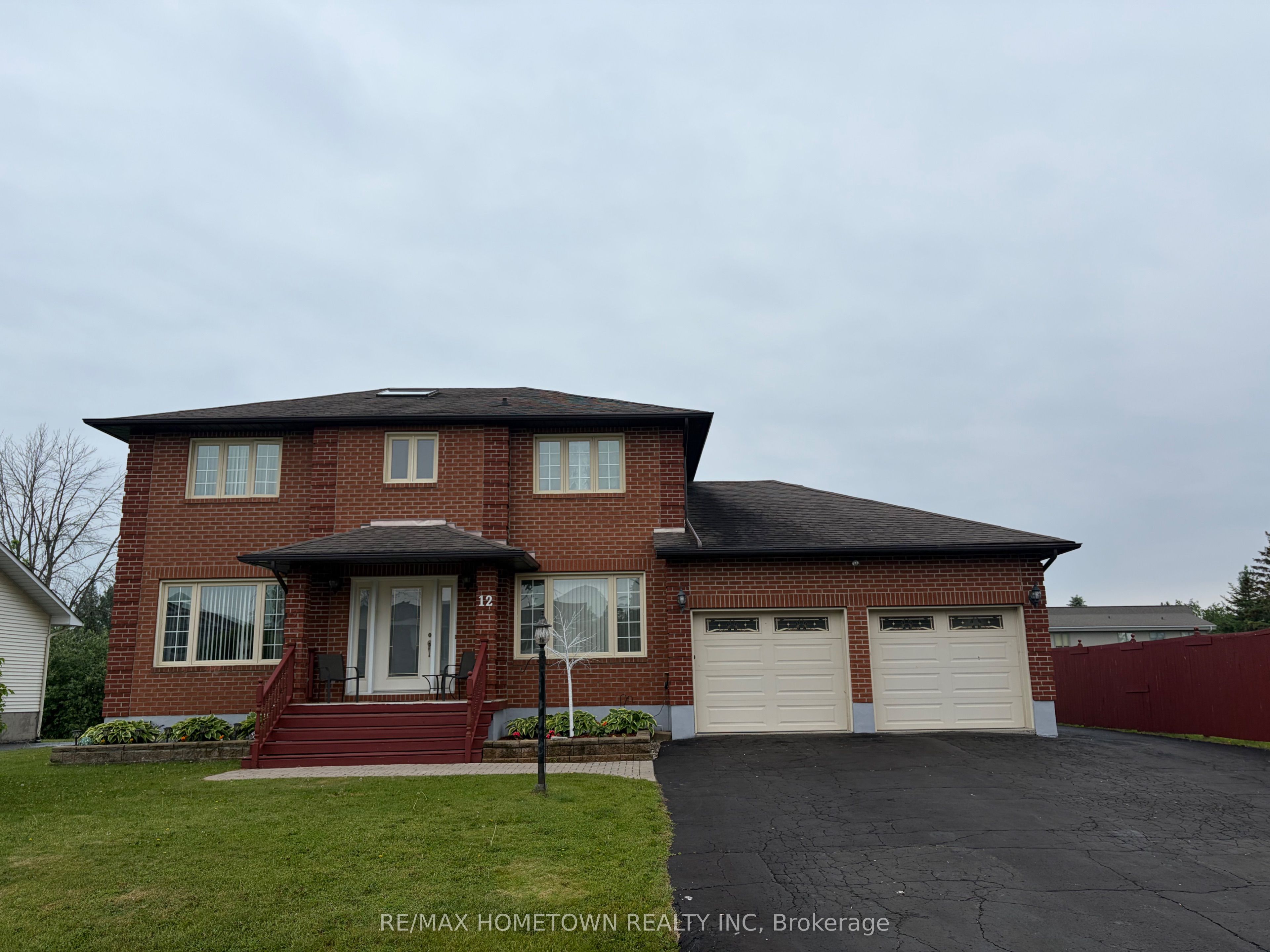 12 Fairholme Drive, South Dundas, ON K0C 1X0