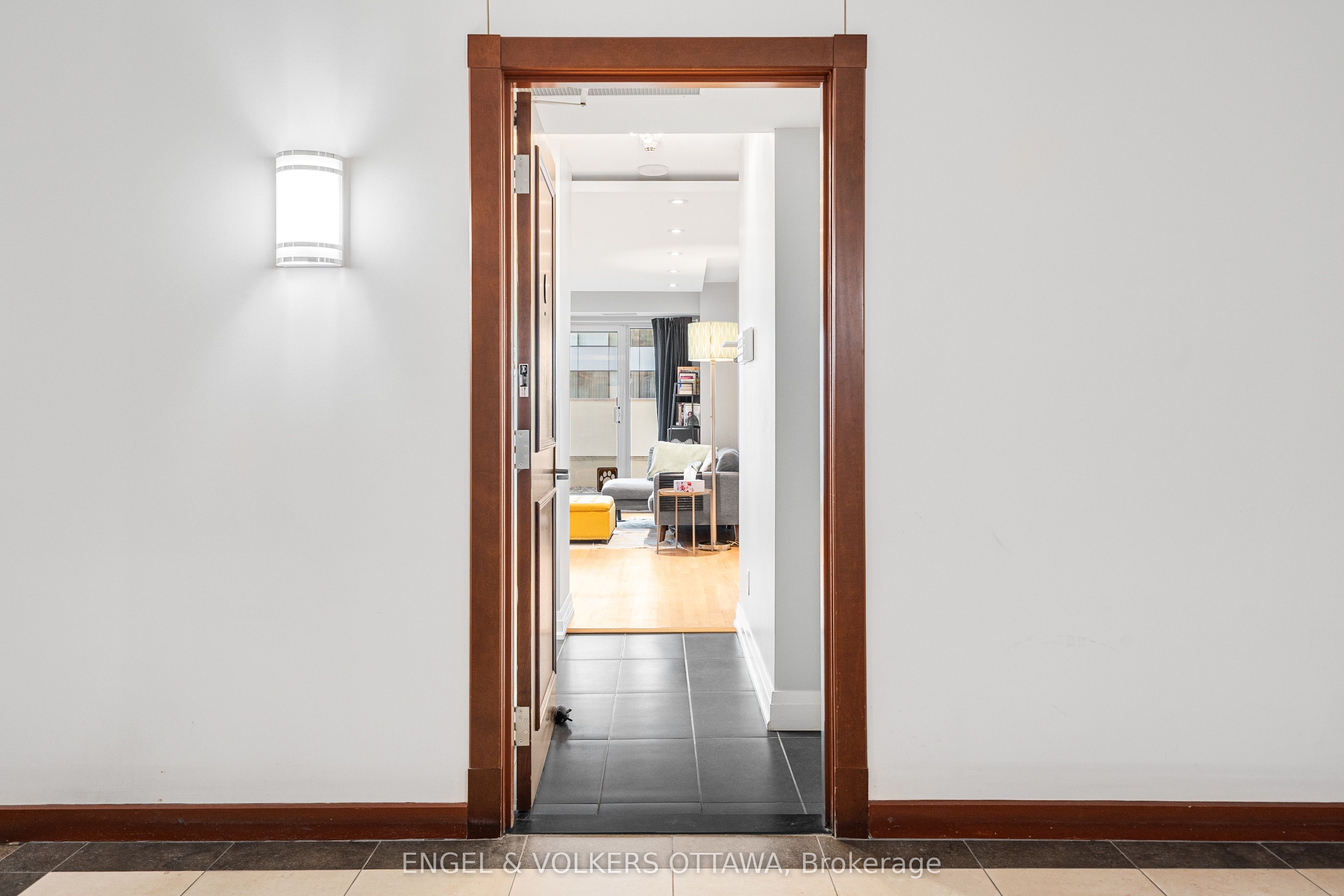 200 RIDEAU Street 202, Lower Town - Sandy Hill, ON K1N 5Y1 photo 4