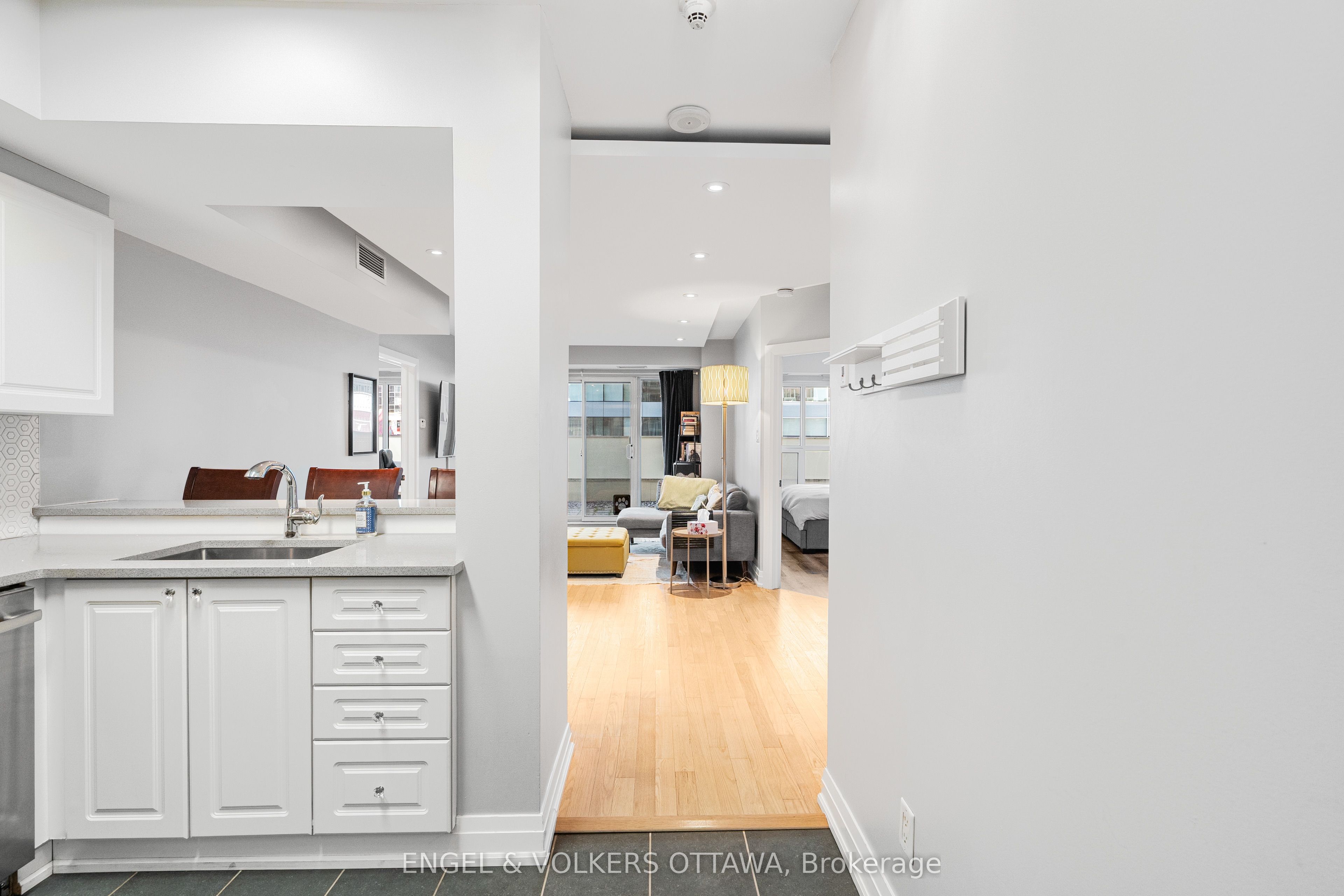 200 RIDEAU Street 202, Lower Town - Sandy Hill, ON K1N 5Y1 photo 5