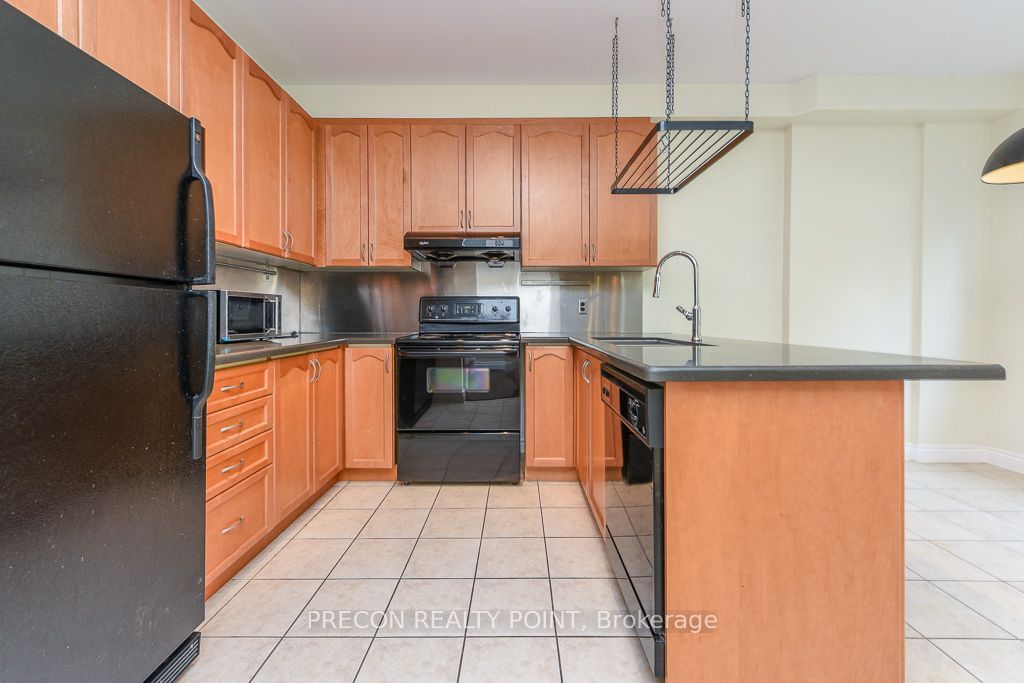 100 Beddoe Drive 4, Hamilton, ON L8P 4Z2 photo 5