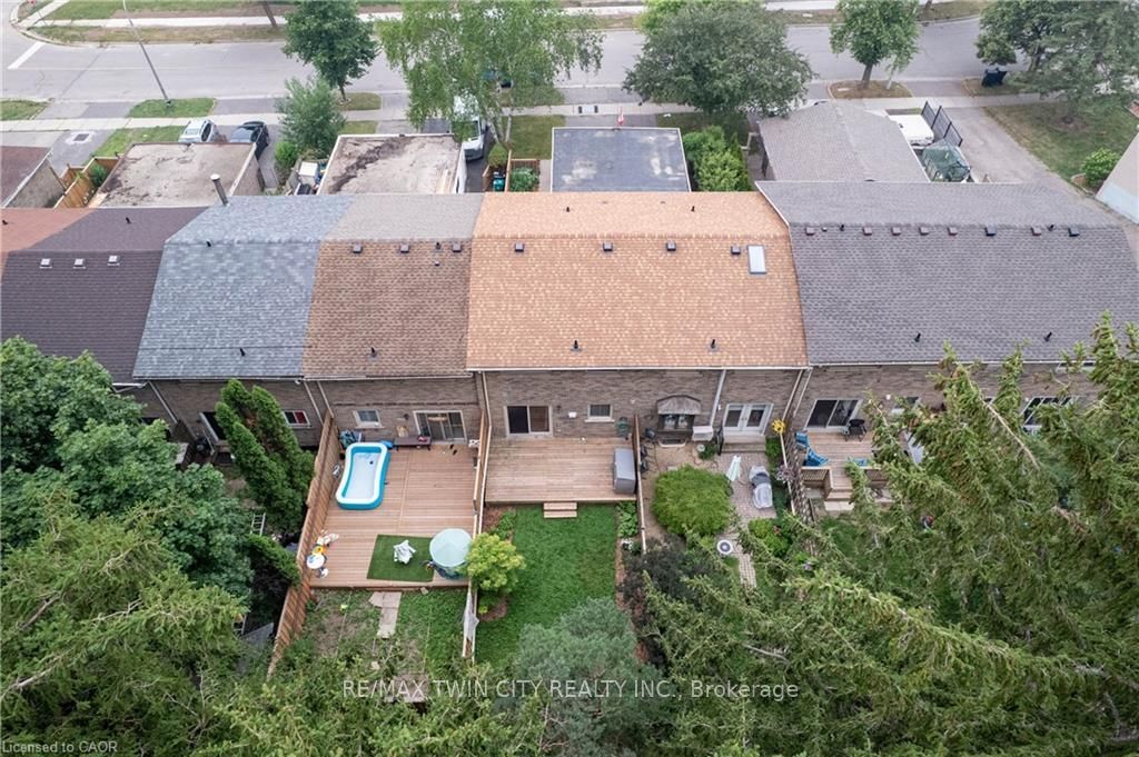 18 Ralgreen Crescent, Kitchener, ON N2M 1T9 photo 2