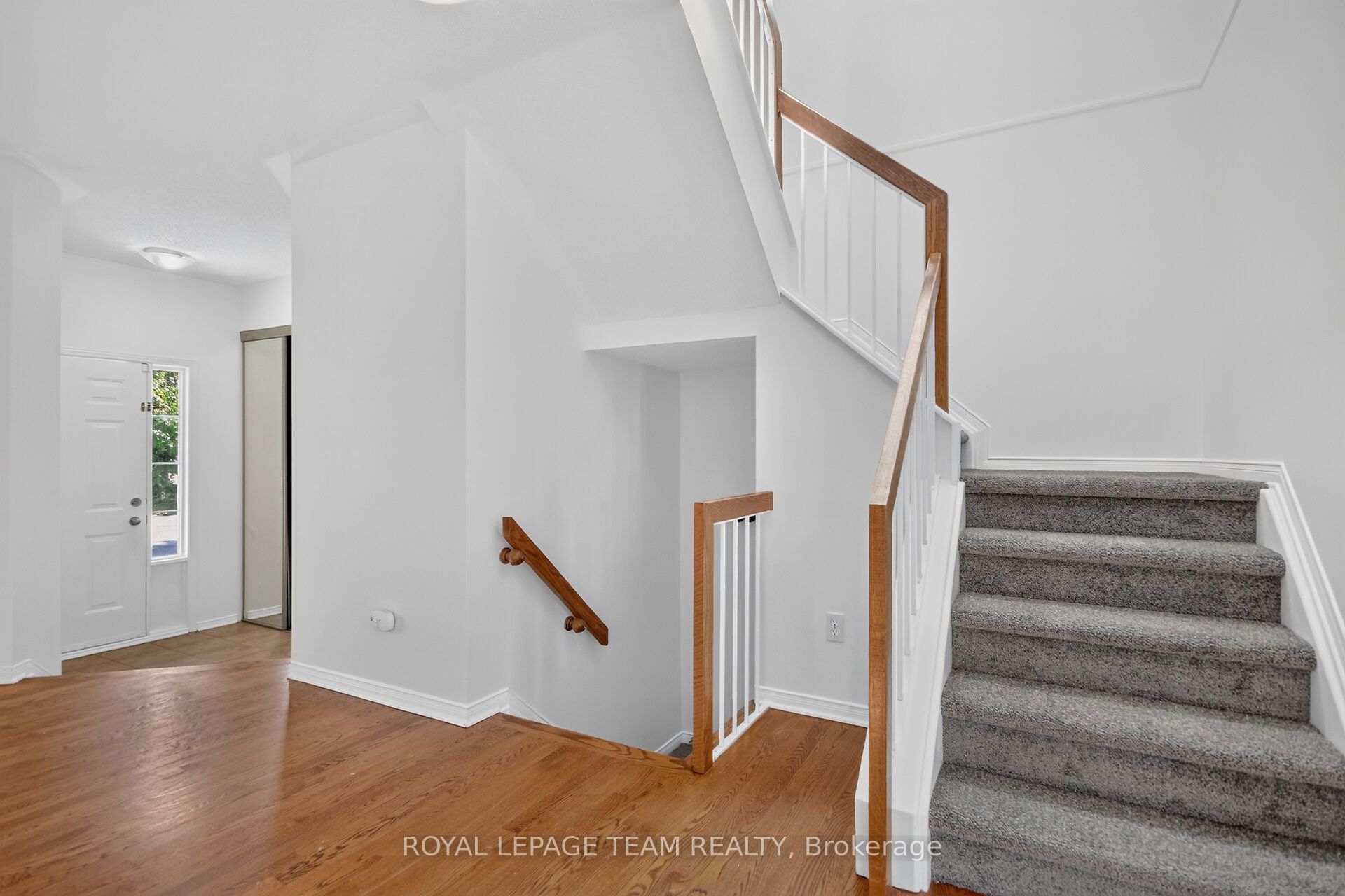 32 Vistapointe Drive, Barrhaven, ON K2G 6N3 photo 5