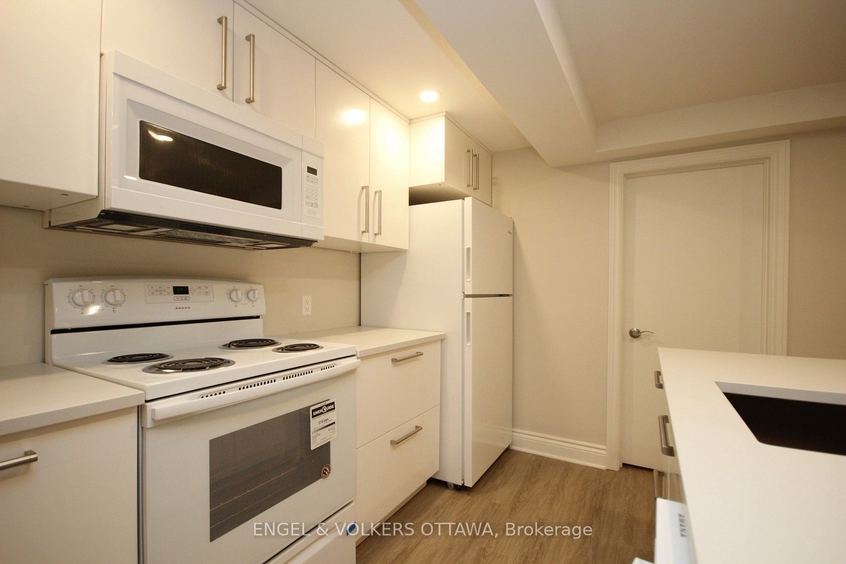 2073 Alton Street B, Elmvale Acres and Area, ON K1G 1X3 photo 5